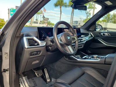 2023 BMW X7 xDrive40i