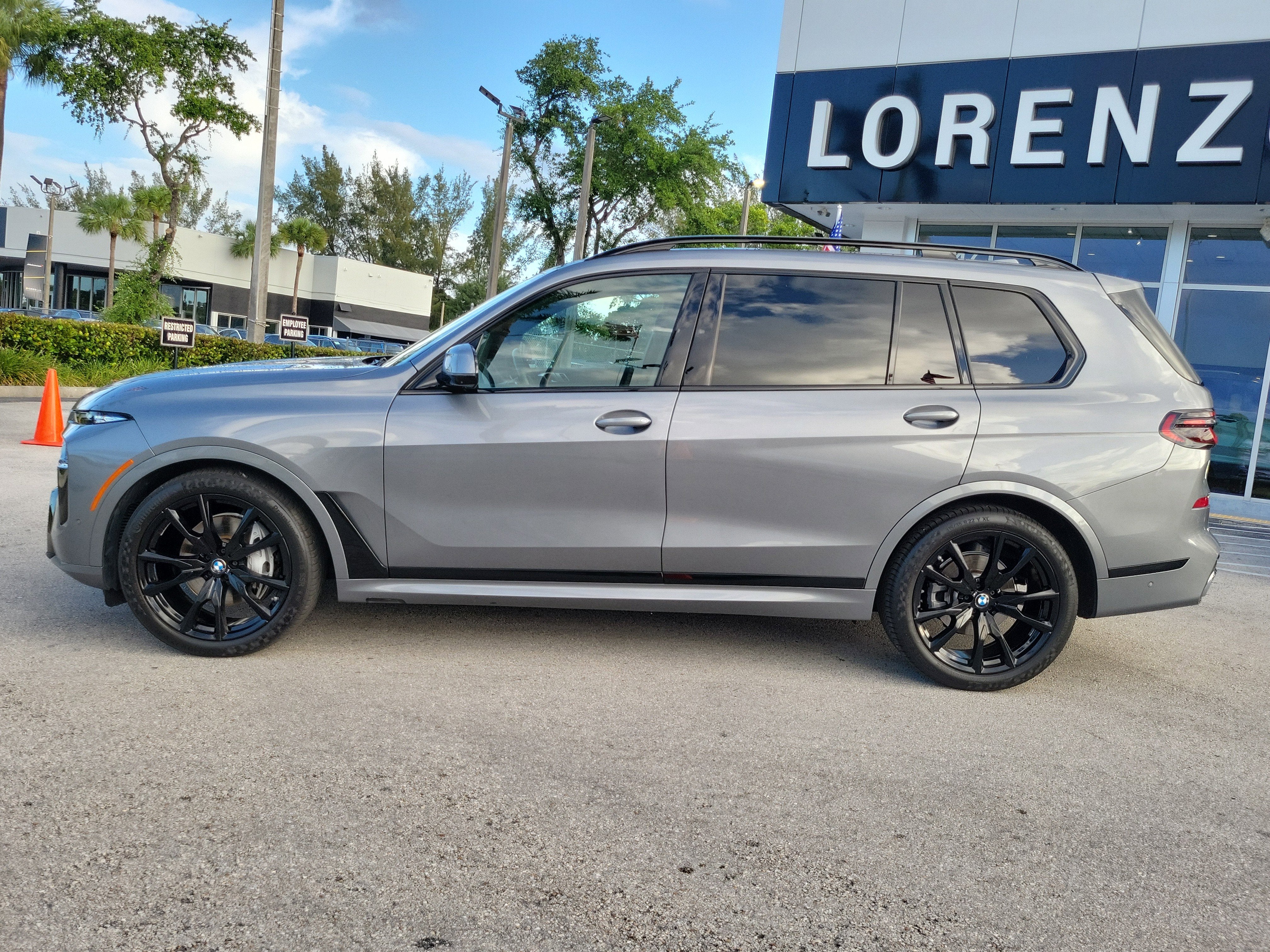 2023 BMW X7 xDrive40i