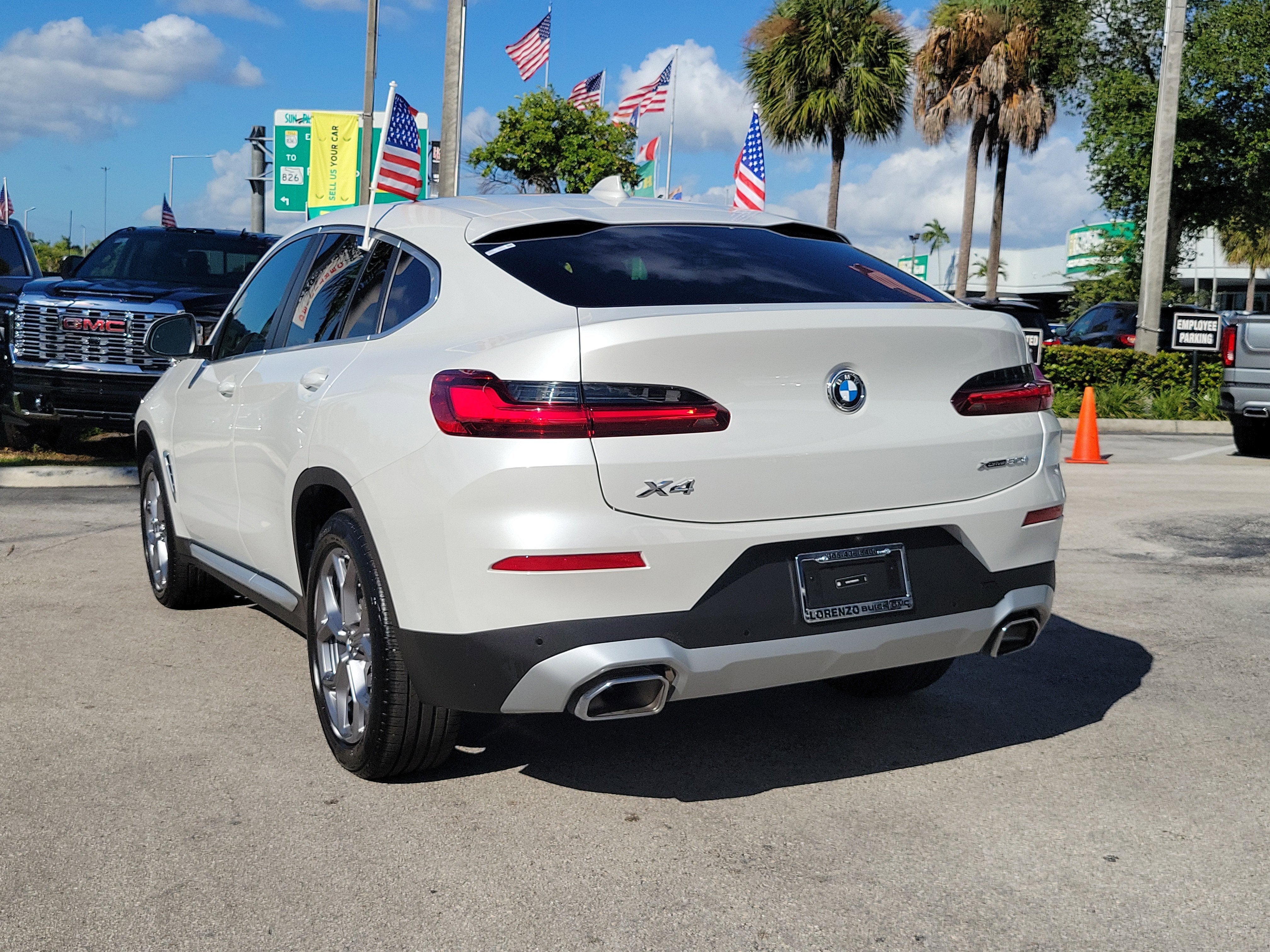 2025 BMW X4 xDrive30i