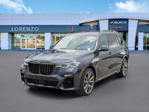 2022 BMW X7 M50i