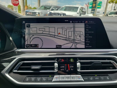 2022 BMW X7 M50i