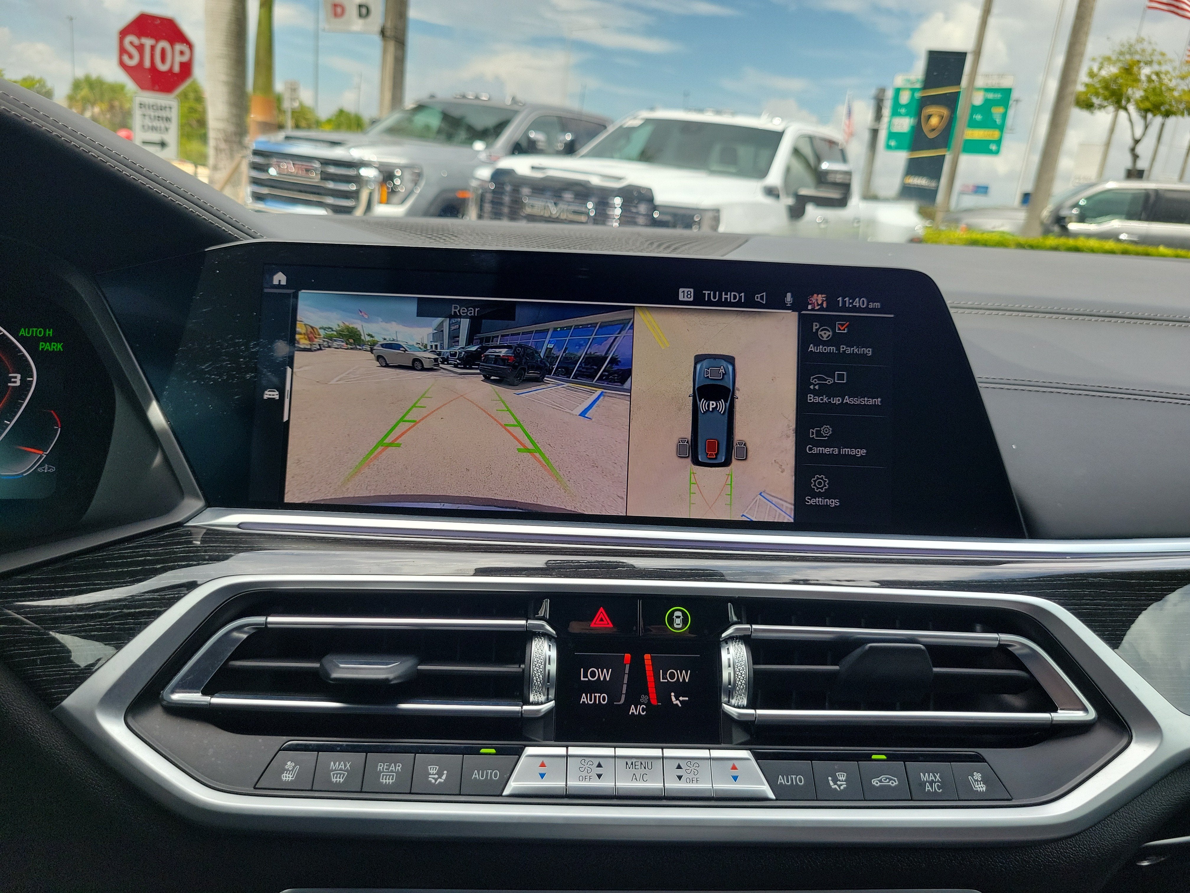 2022 BMW X7 M50i