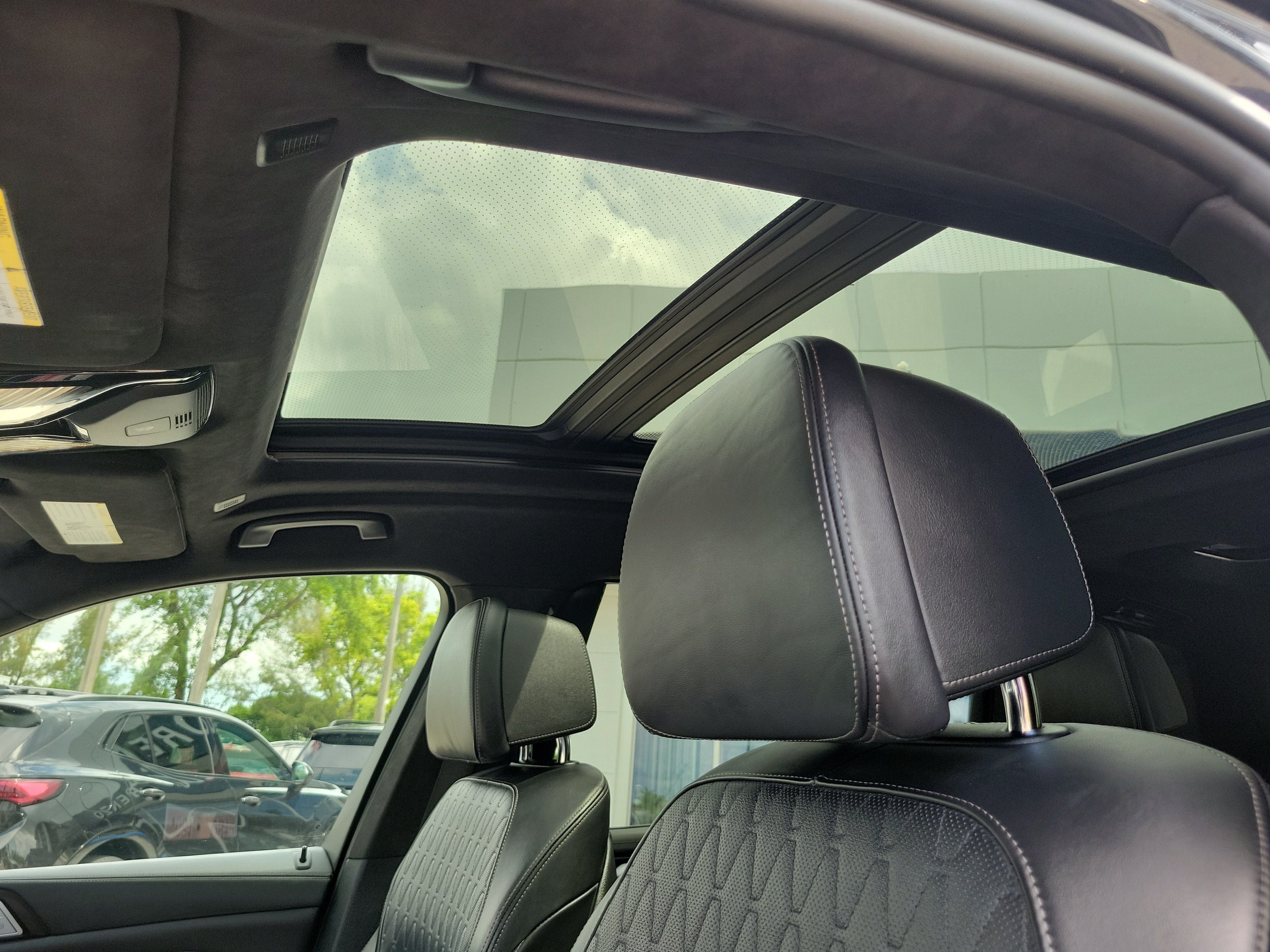 2022 BMW X7 M50i
