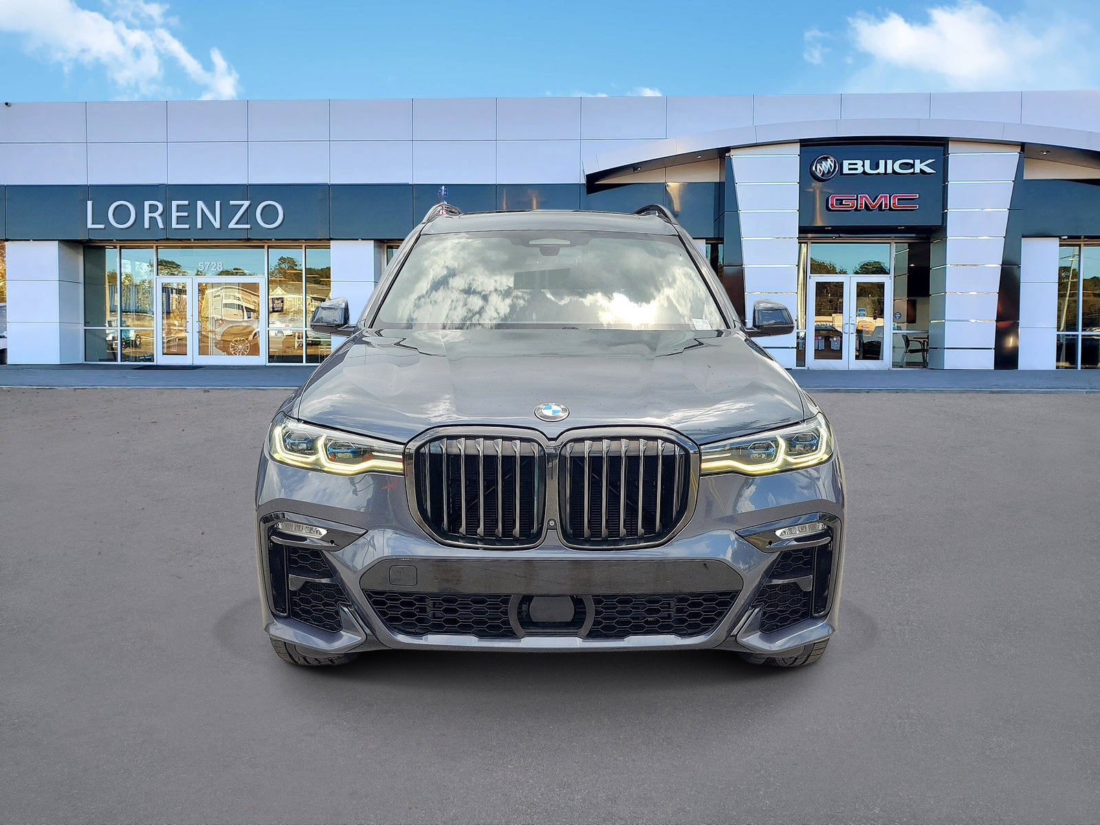 2022 BMW X7 M50i