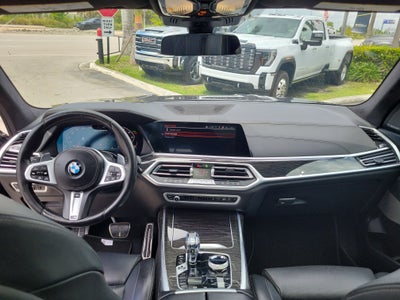 2022 BMW X7 M50i