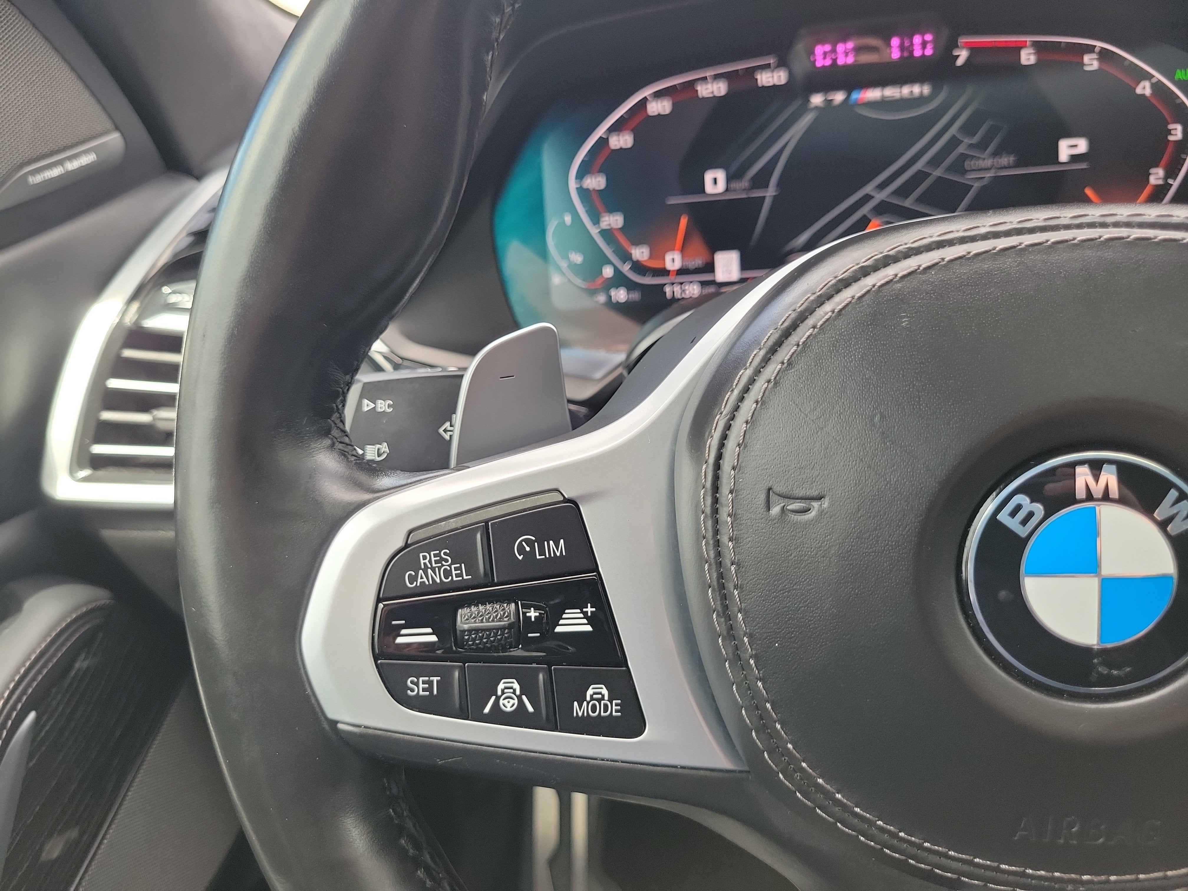 2022 BMW X7 M50i