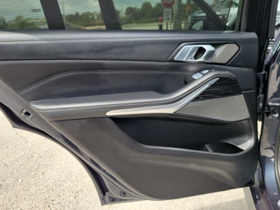 2022 BMW X7 M50i