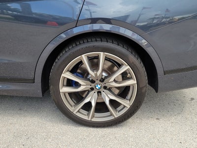2022 BMW X7 M50i