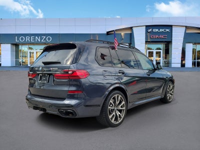 2022 BMW X7 M50i