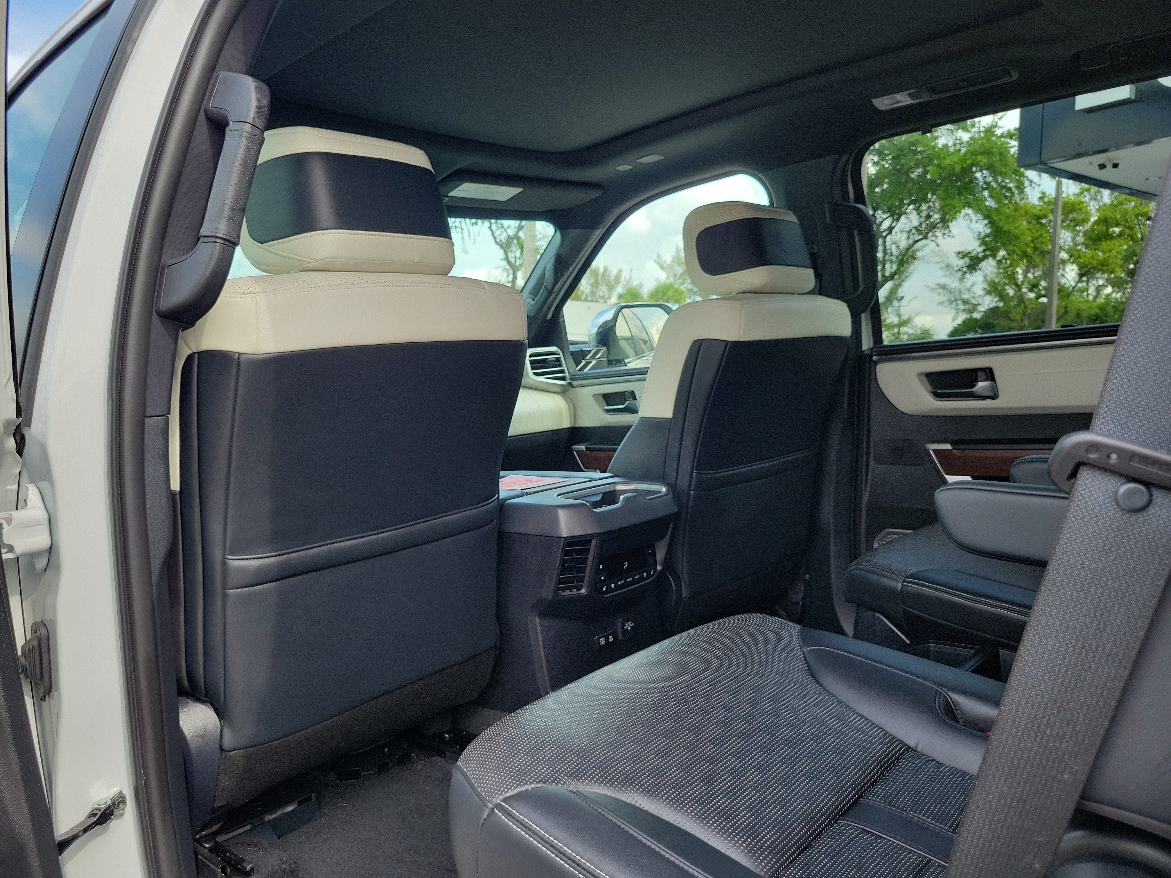 2025 Toyota Sequoia SR5