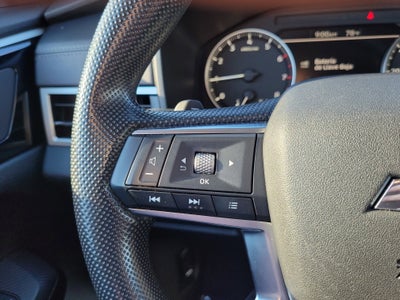 2024 Mitsubishi Outlander ES