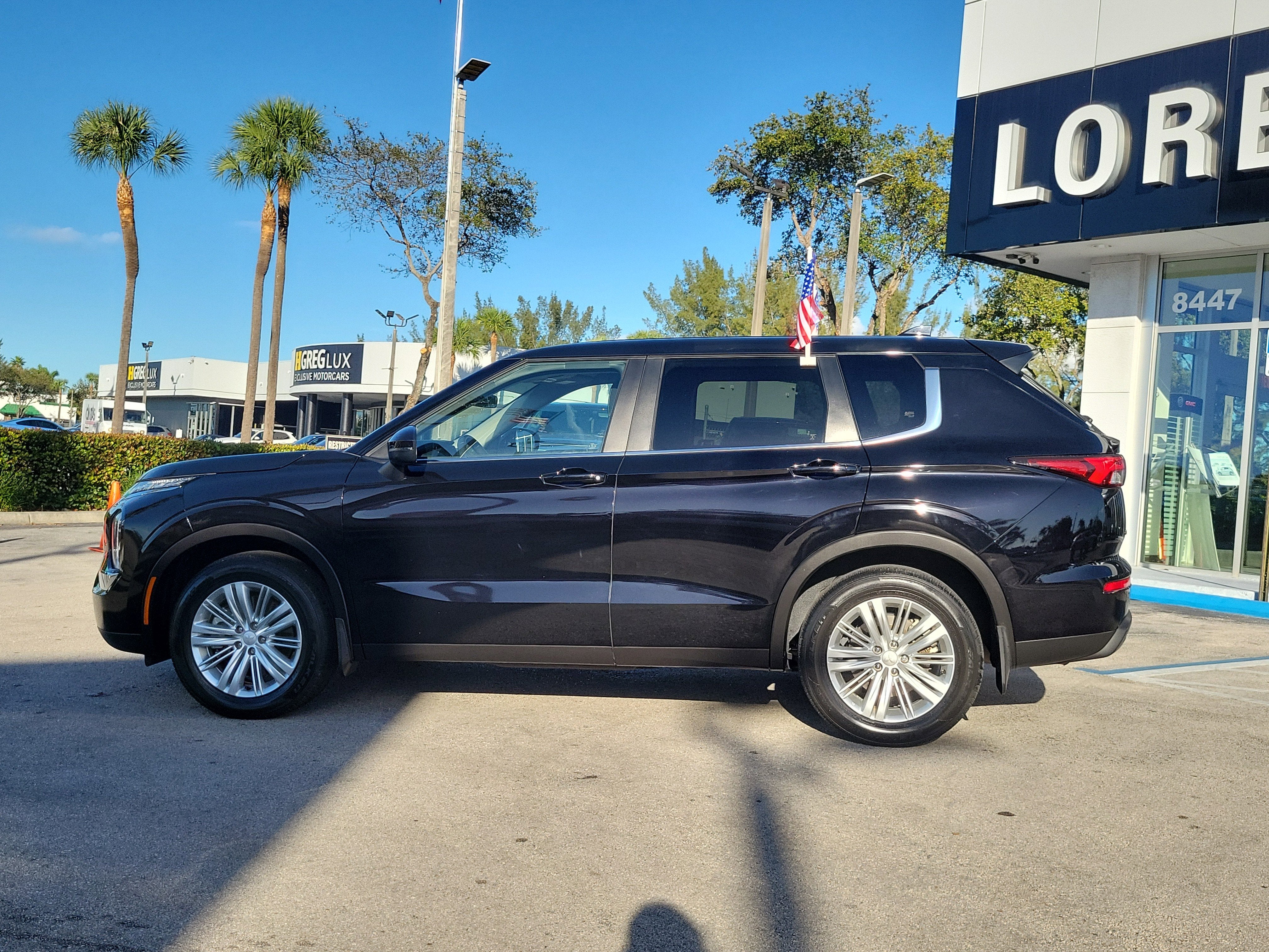 2024 Mitsubishi Outlander ES