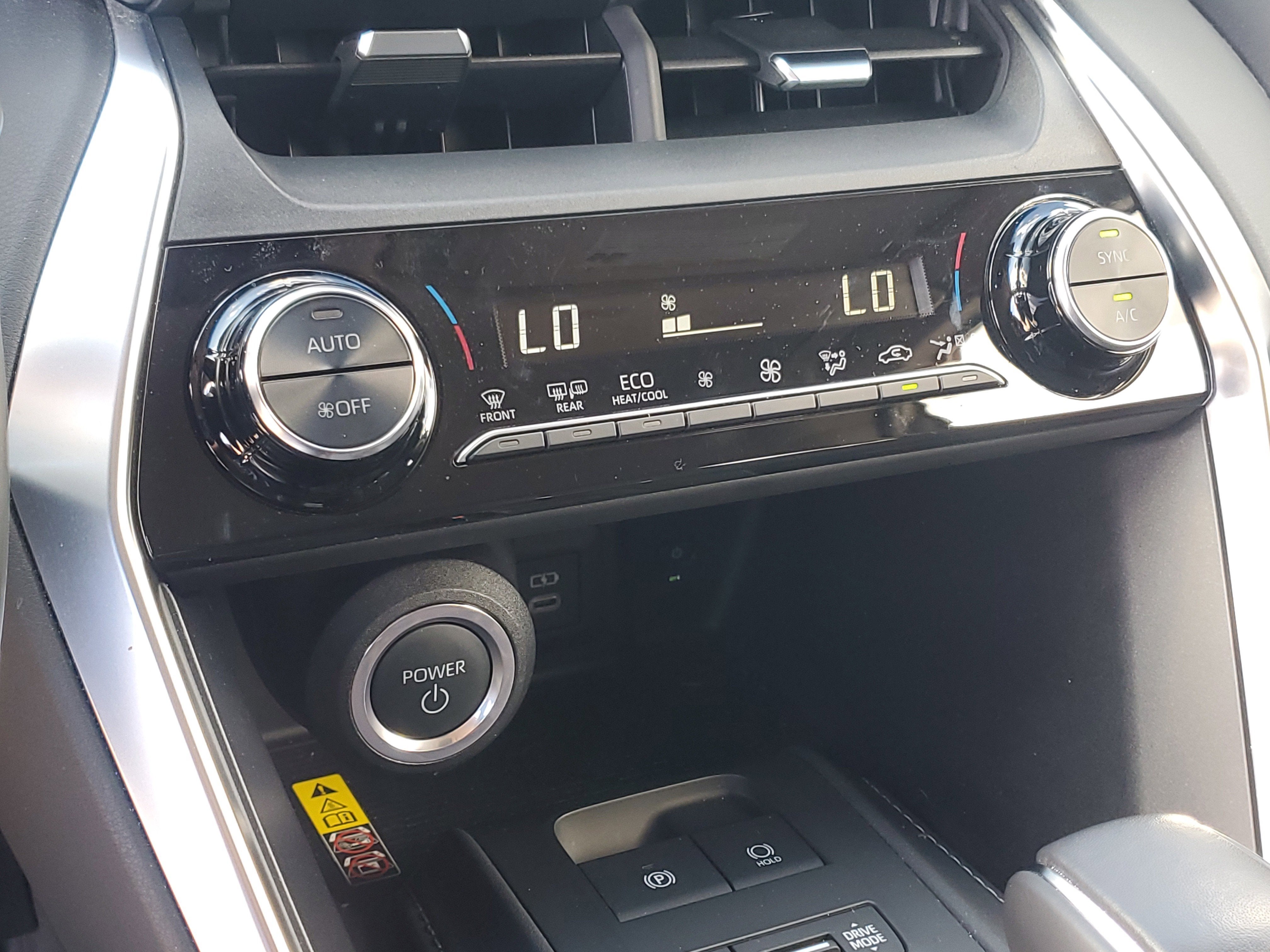 2024 Toyota Venza LE