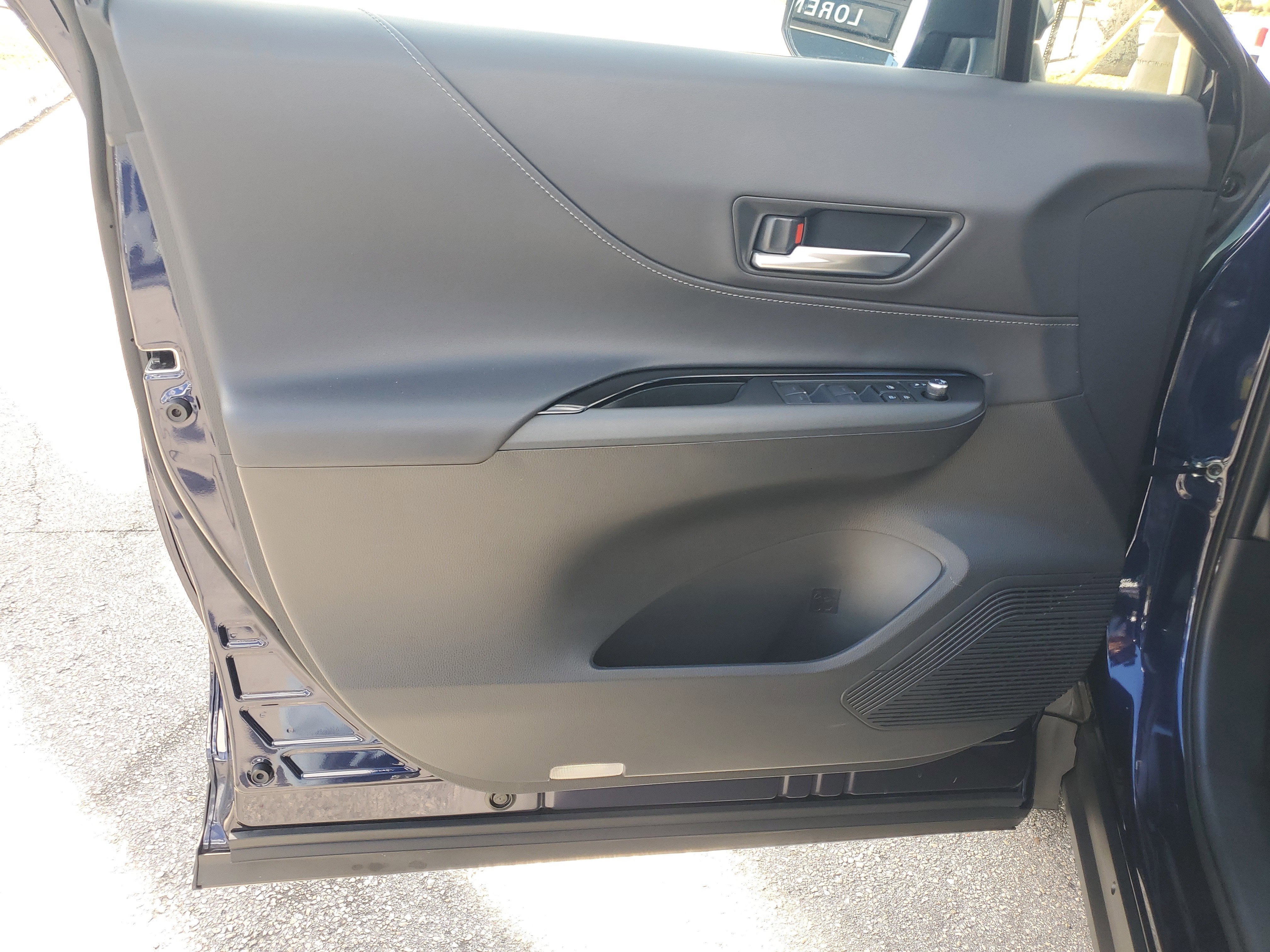 2024 Toyota Venza LE