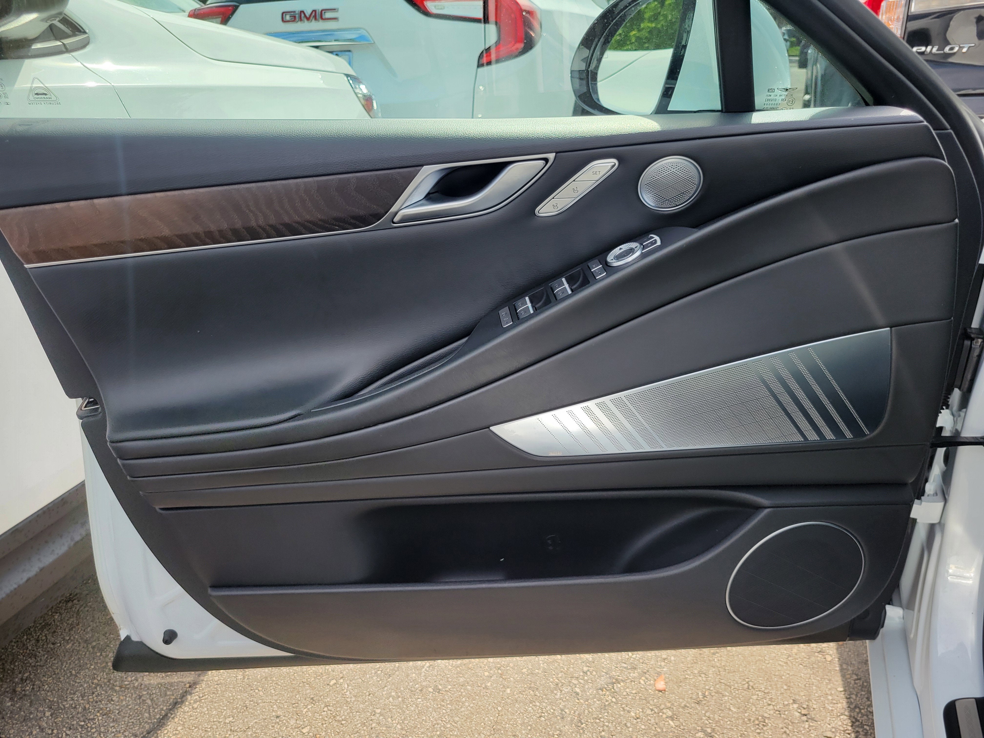 2023 Genesis G80 2.5T