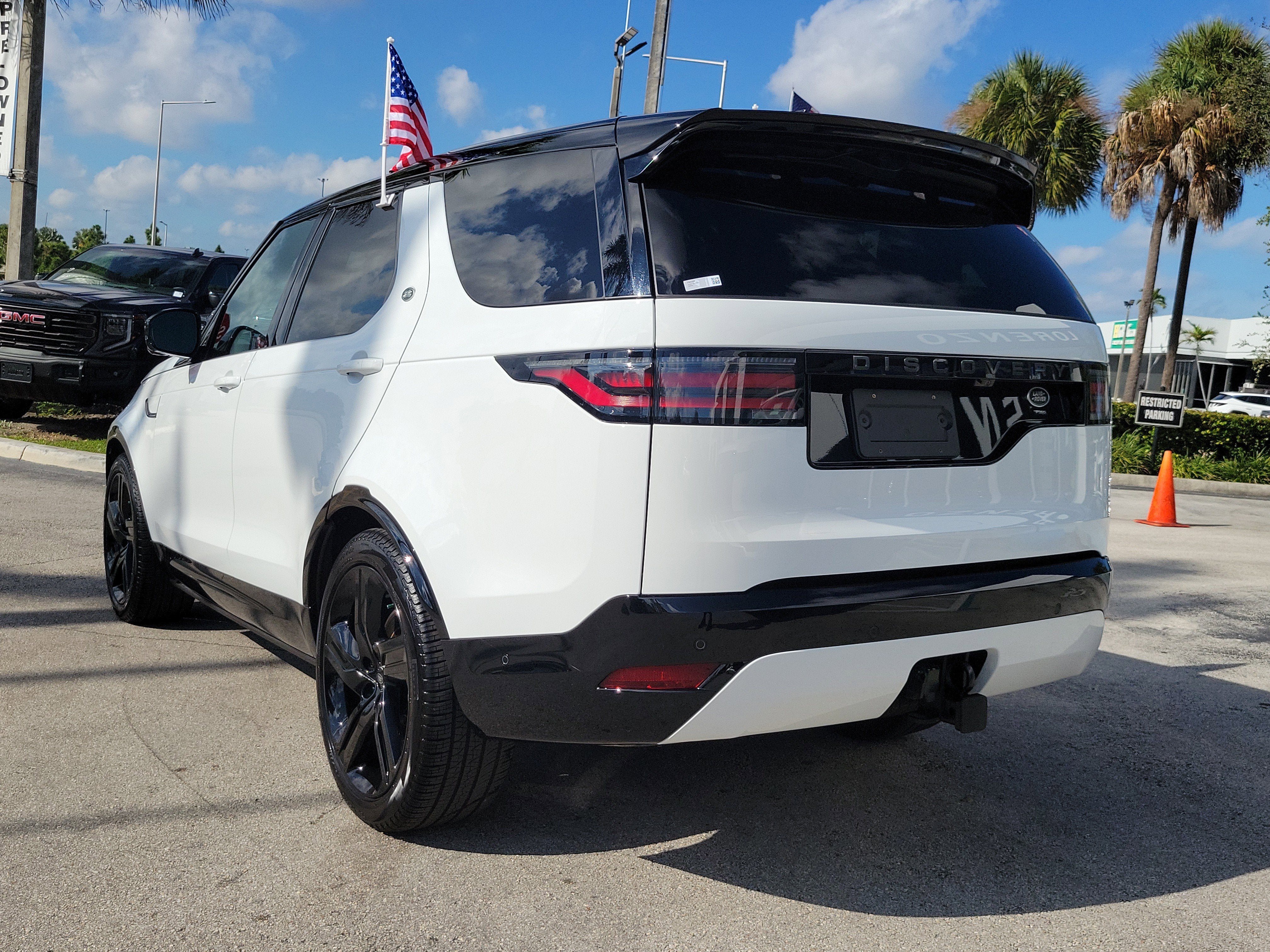 2023 Land Rover Discovery HSE R-Dynamic