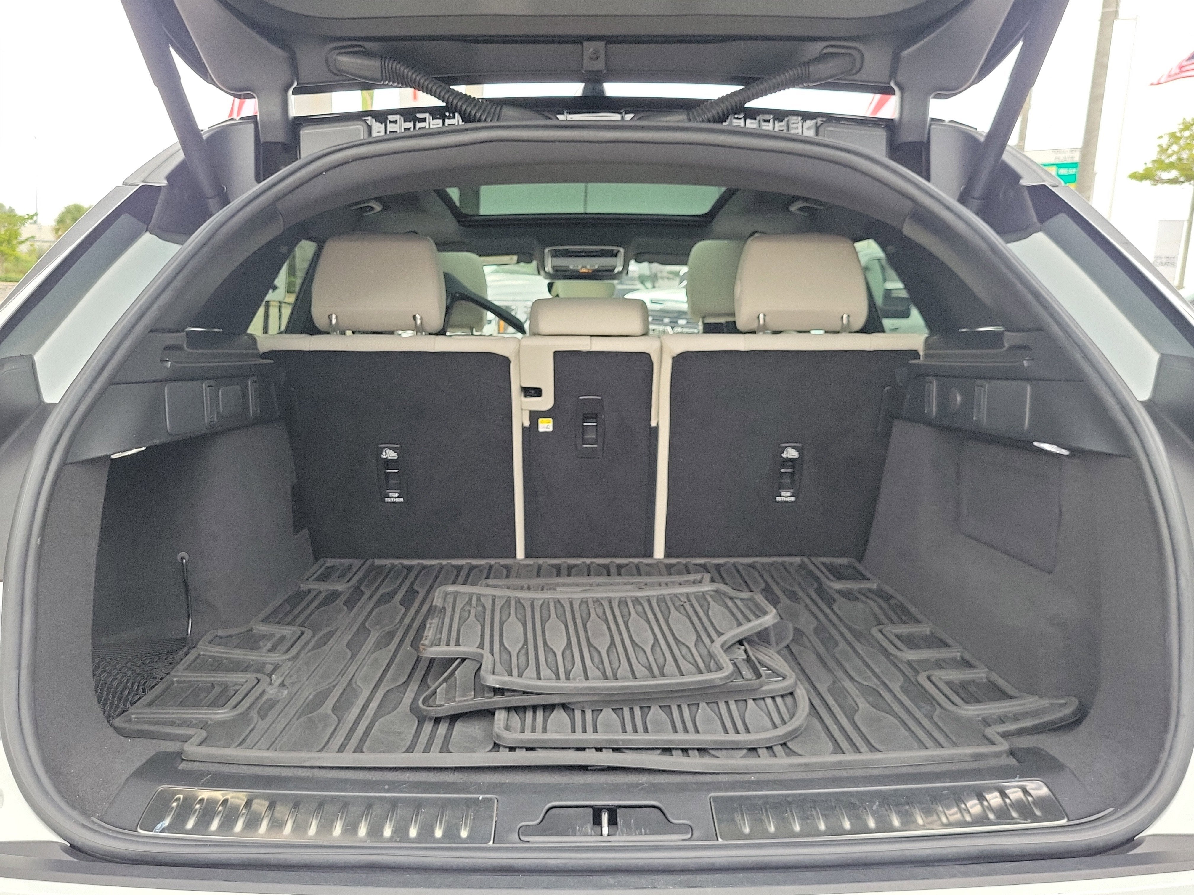 2022 Land Rover Range Rover Velar R-Dynamic S