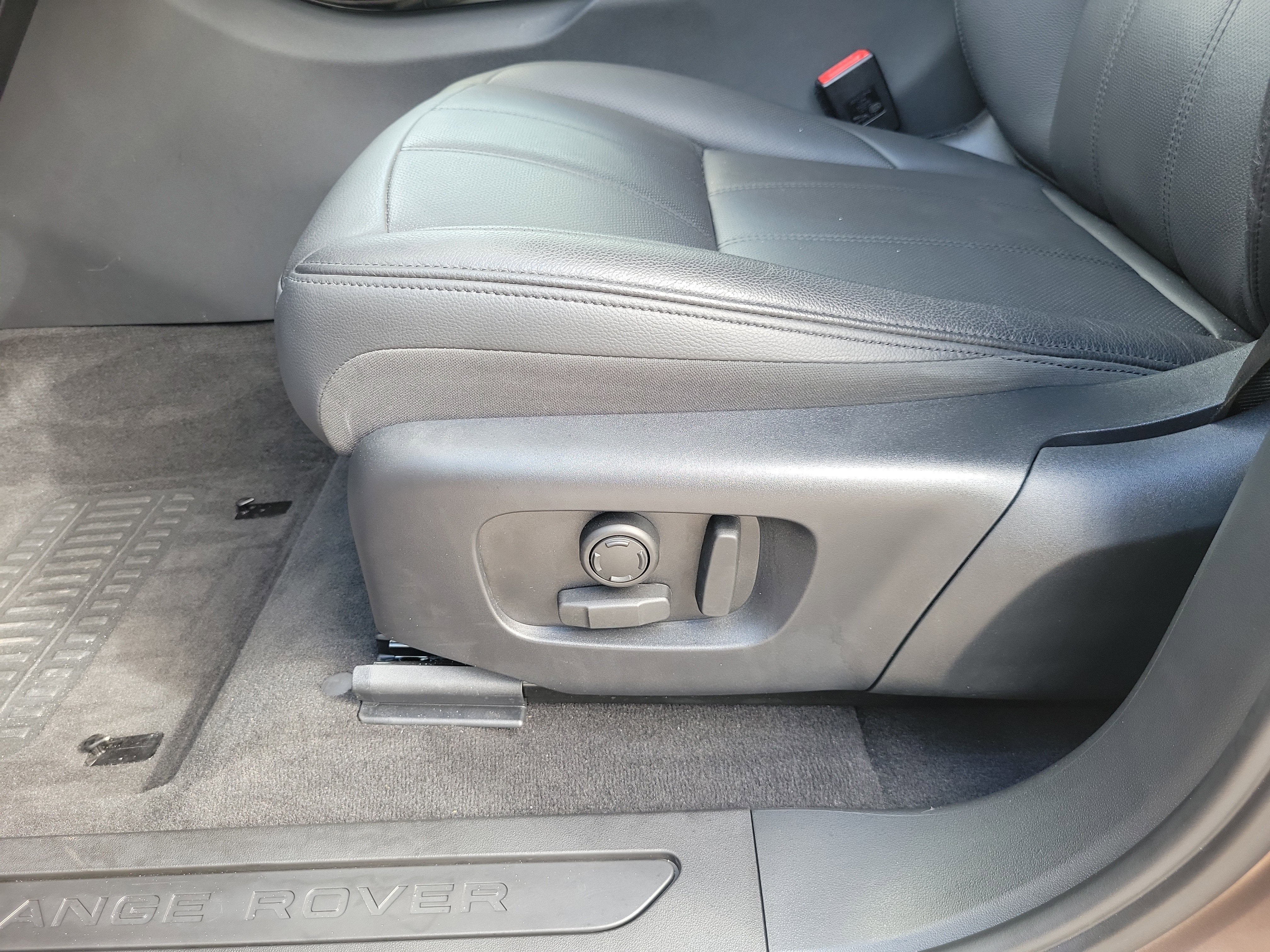 2026 Land Rover Range Rover Evoque Core S