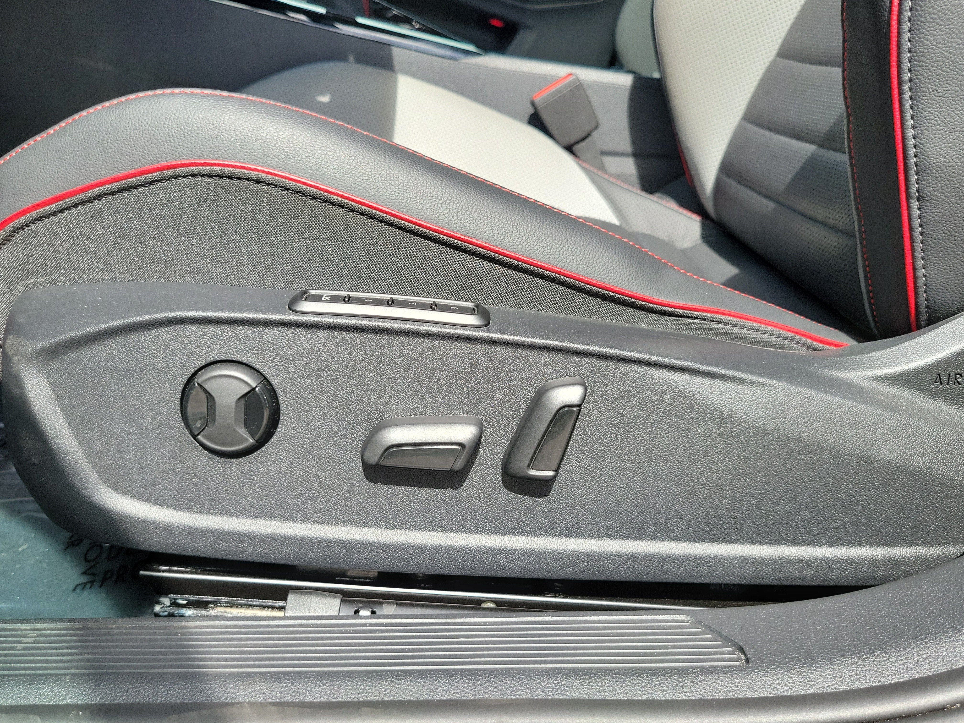 2024 Volkswagen Golf GTI 380 SE