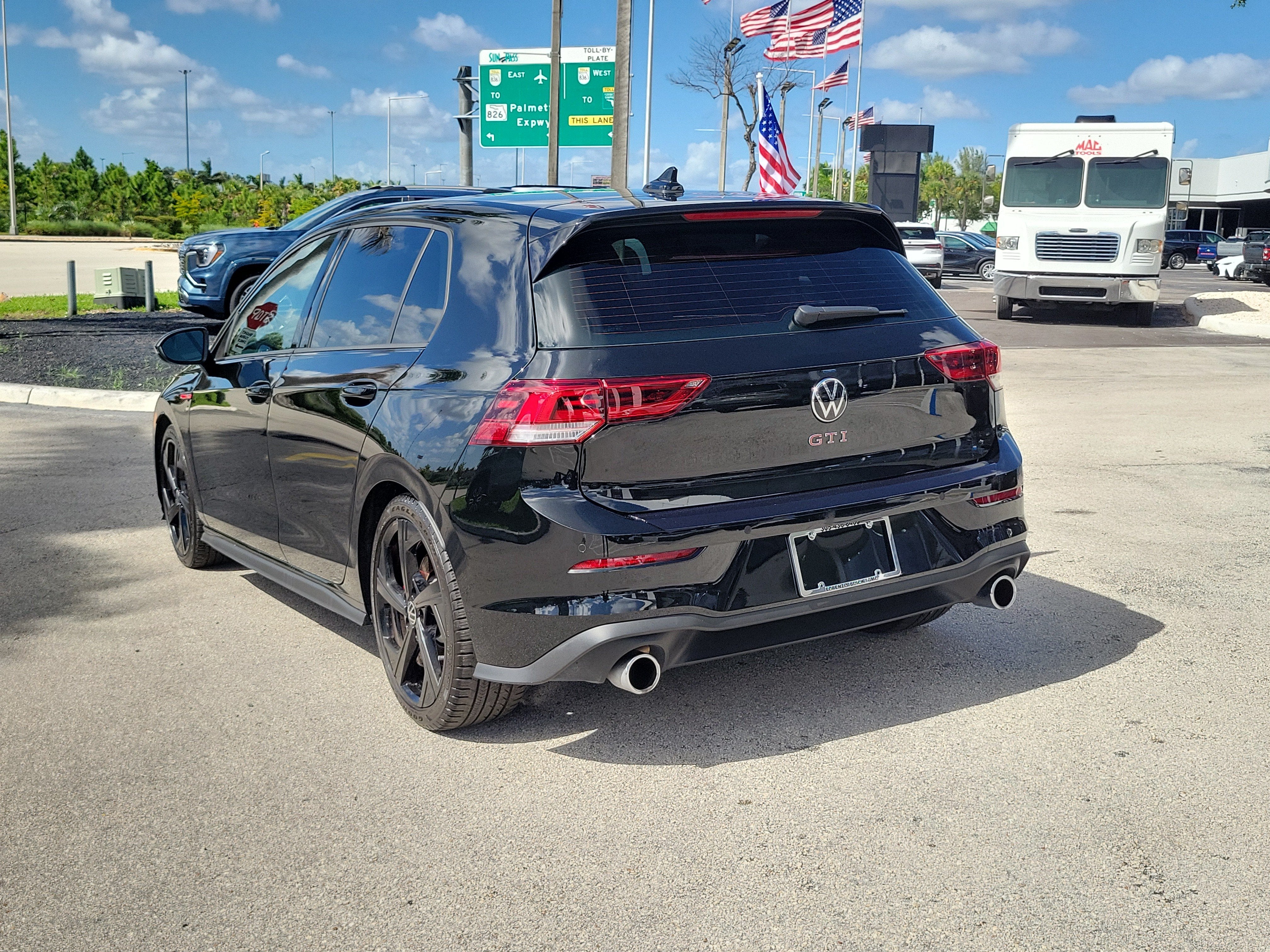 2024 Volkswagen Golf GTI 380 SE