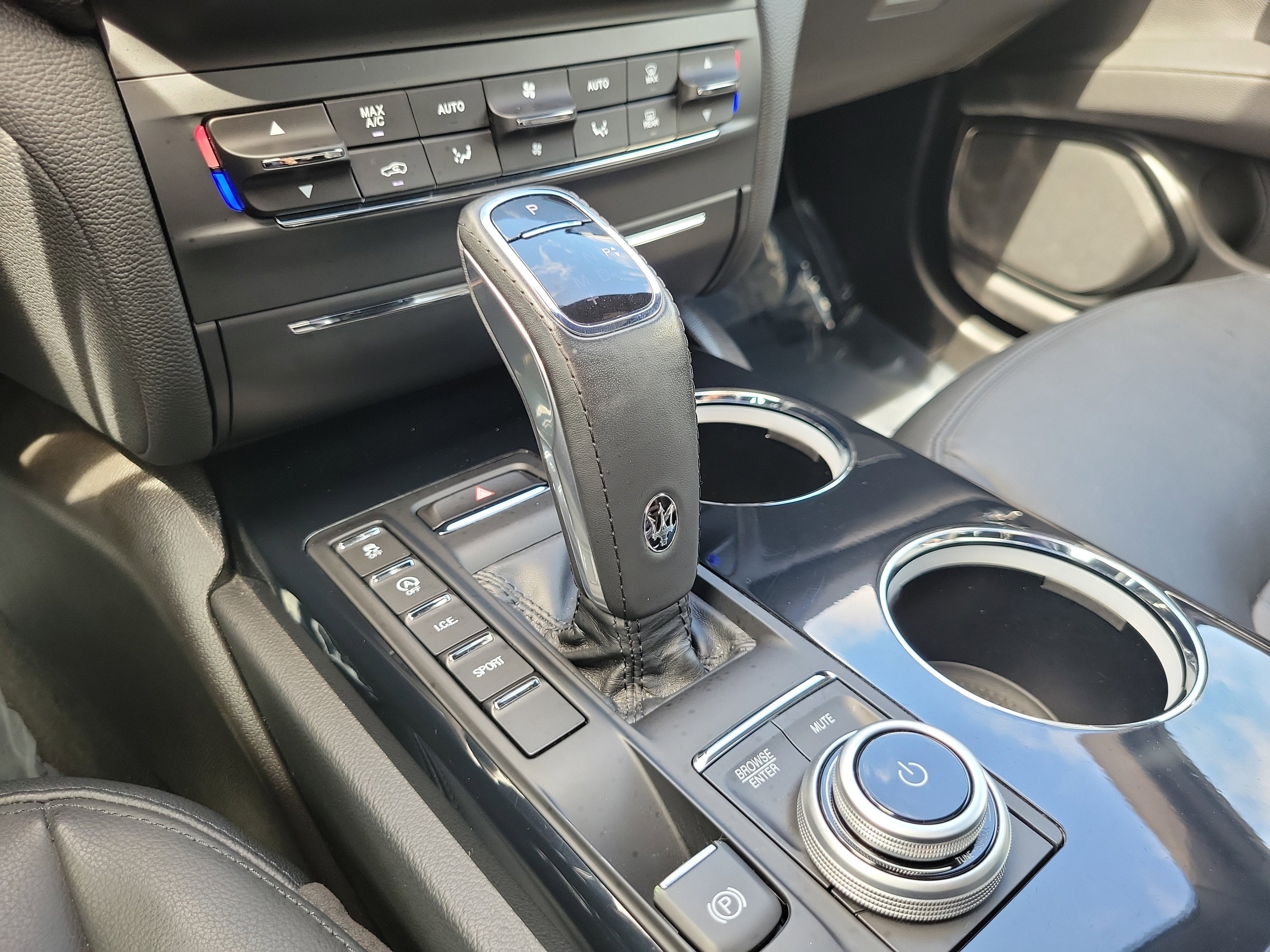 2022 Maserati Ghibli Modena