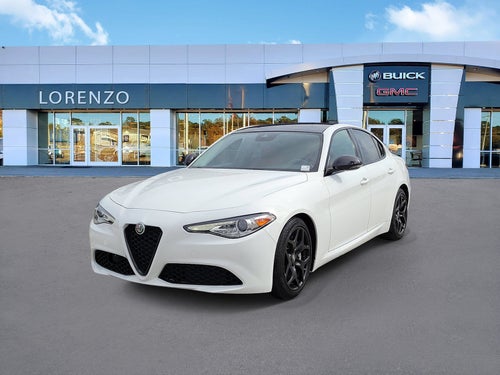 2021 Alfa Romeo Giulia BASE