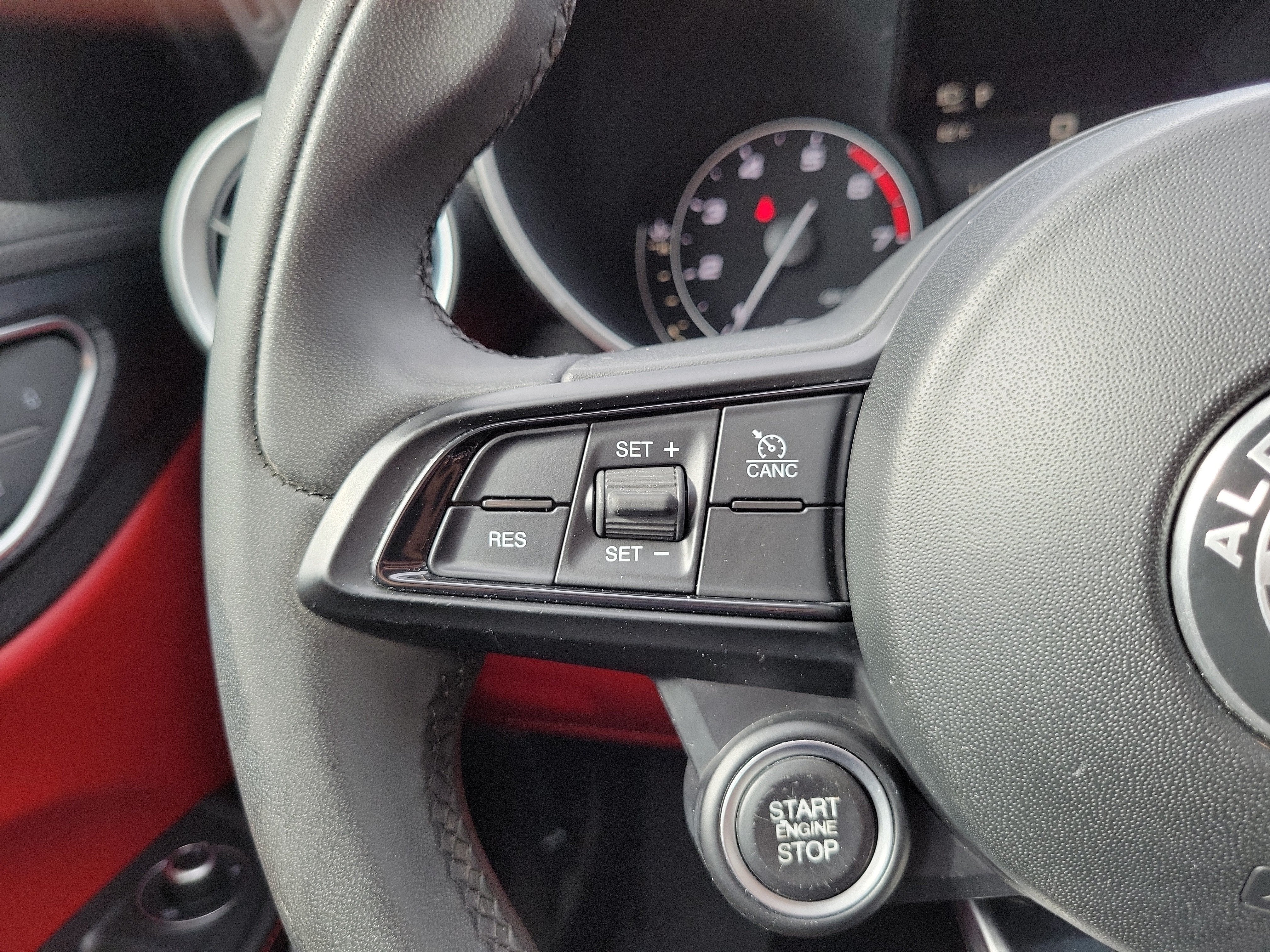 2021 Alfa Romeo Giulia BASE
