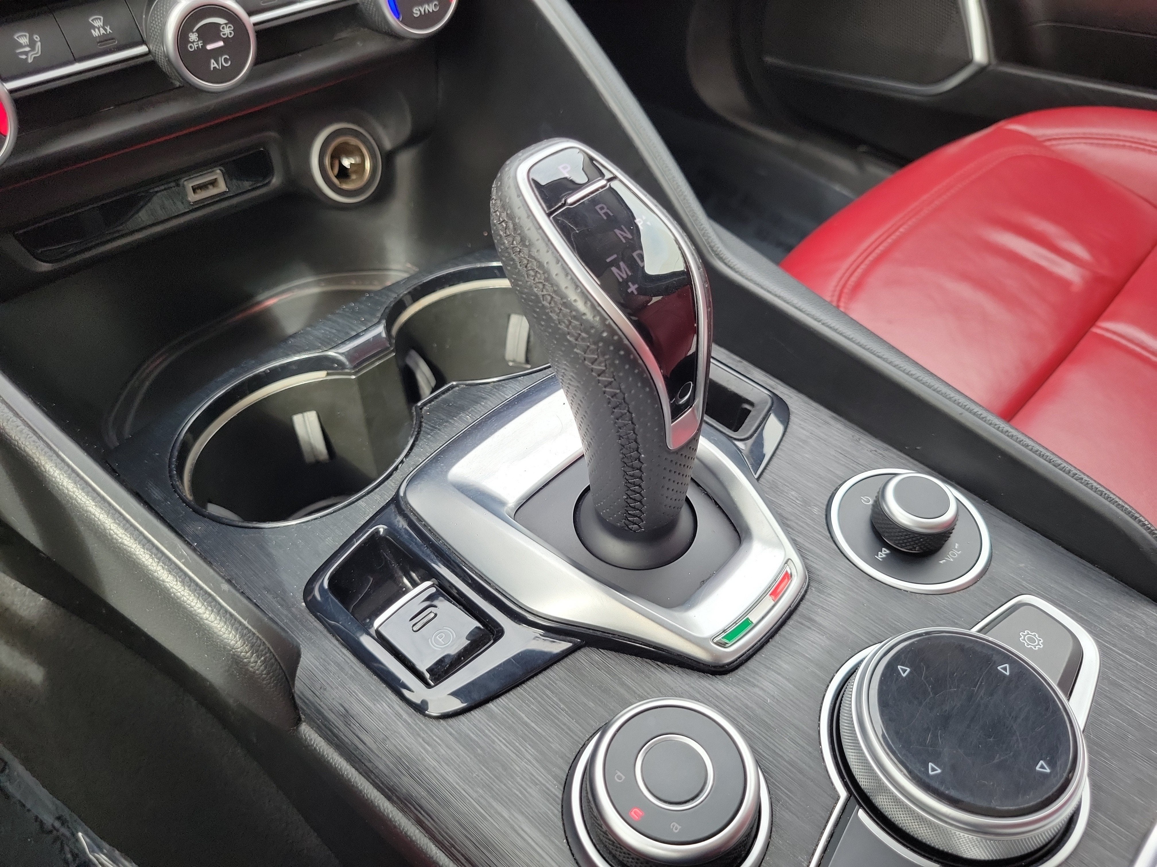 2021 Alfa Romeo Giulia BASE