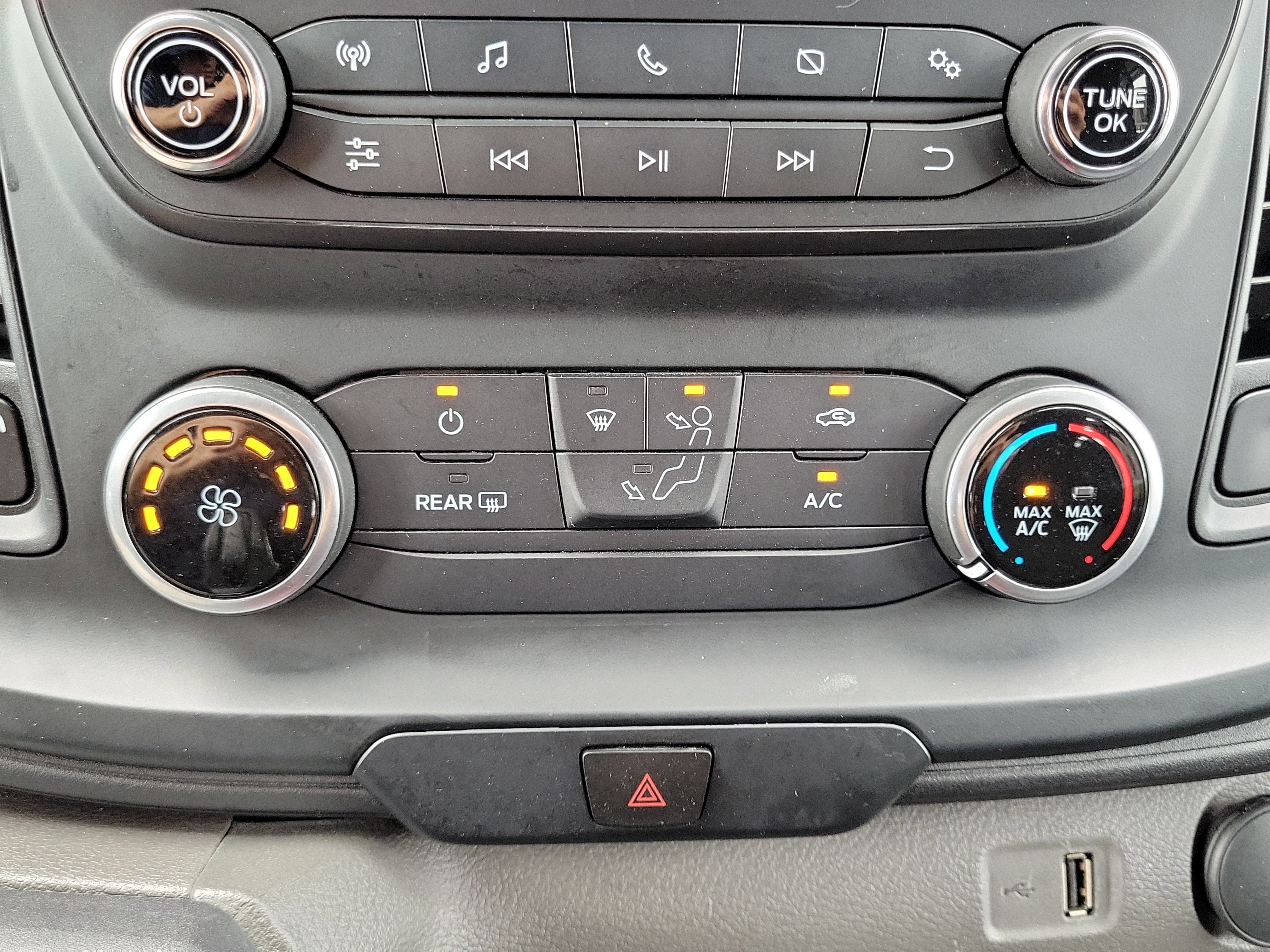 2024 Ford Transit Cargo Van T-250 130" Low Rf 9070 GVWR RWD