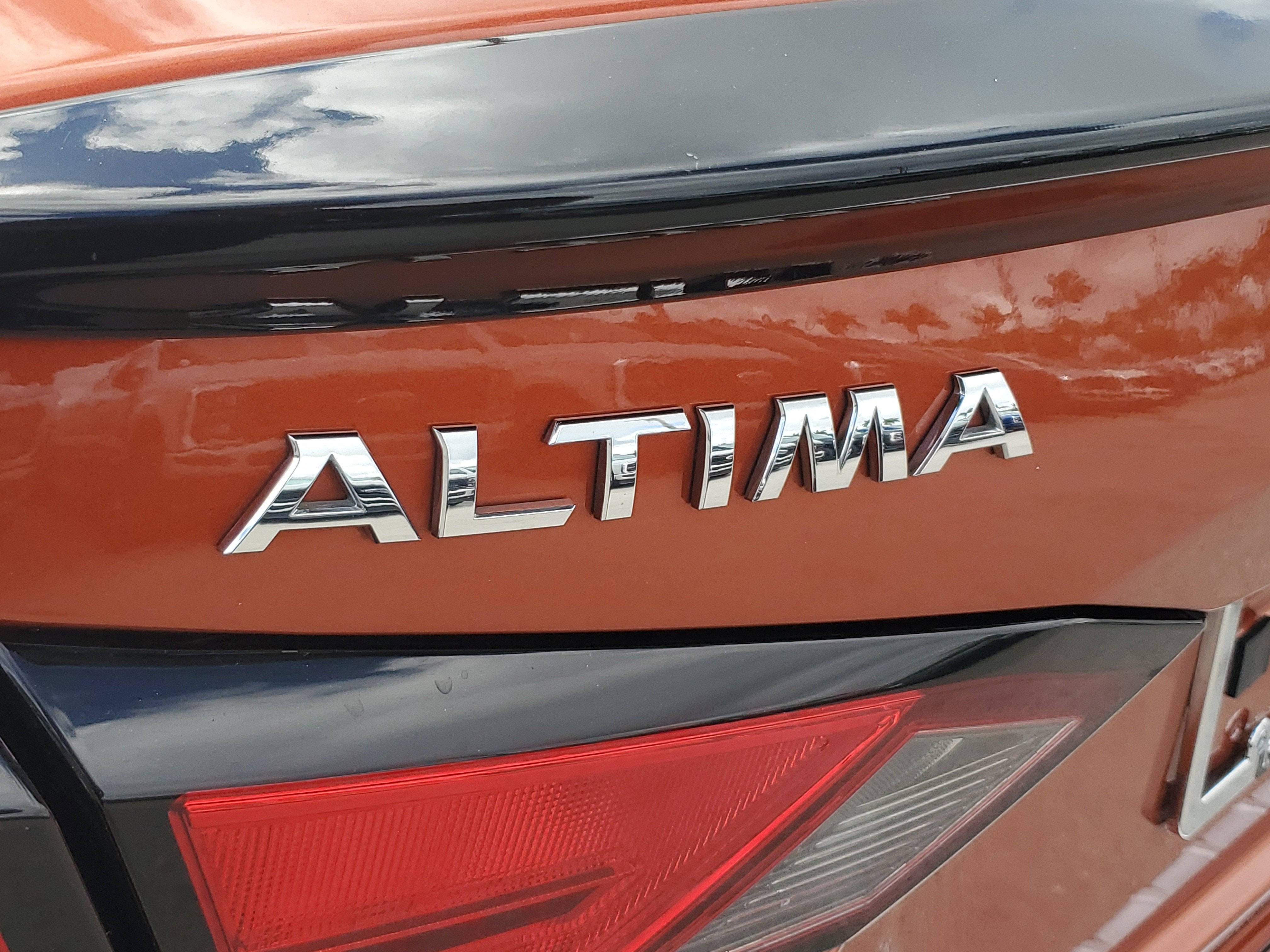2022 Nissan Altima 2.5 SR