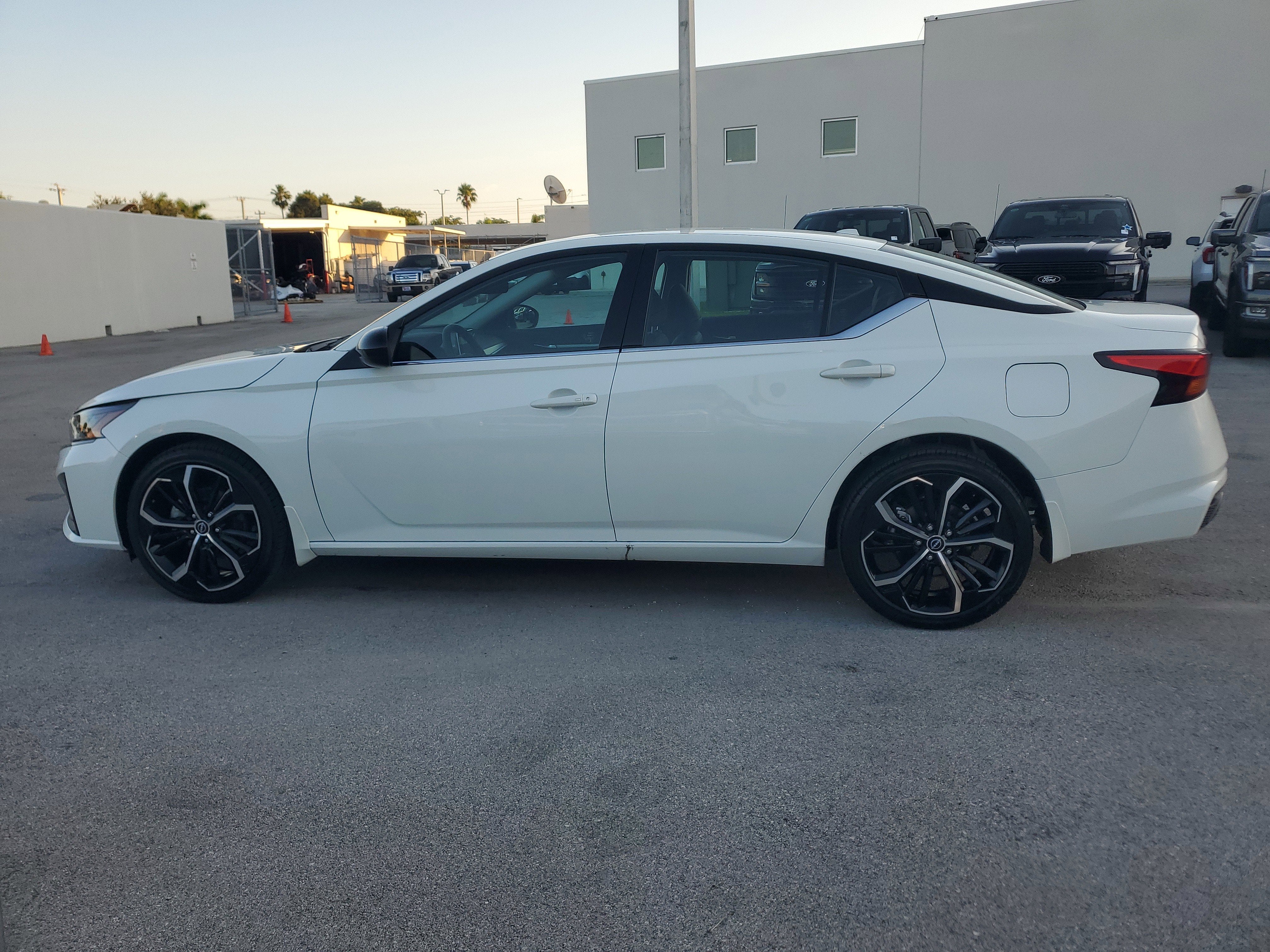 2025 Nissan Altima SR