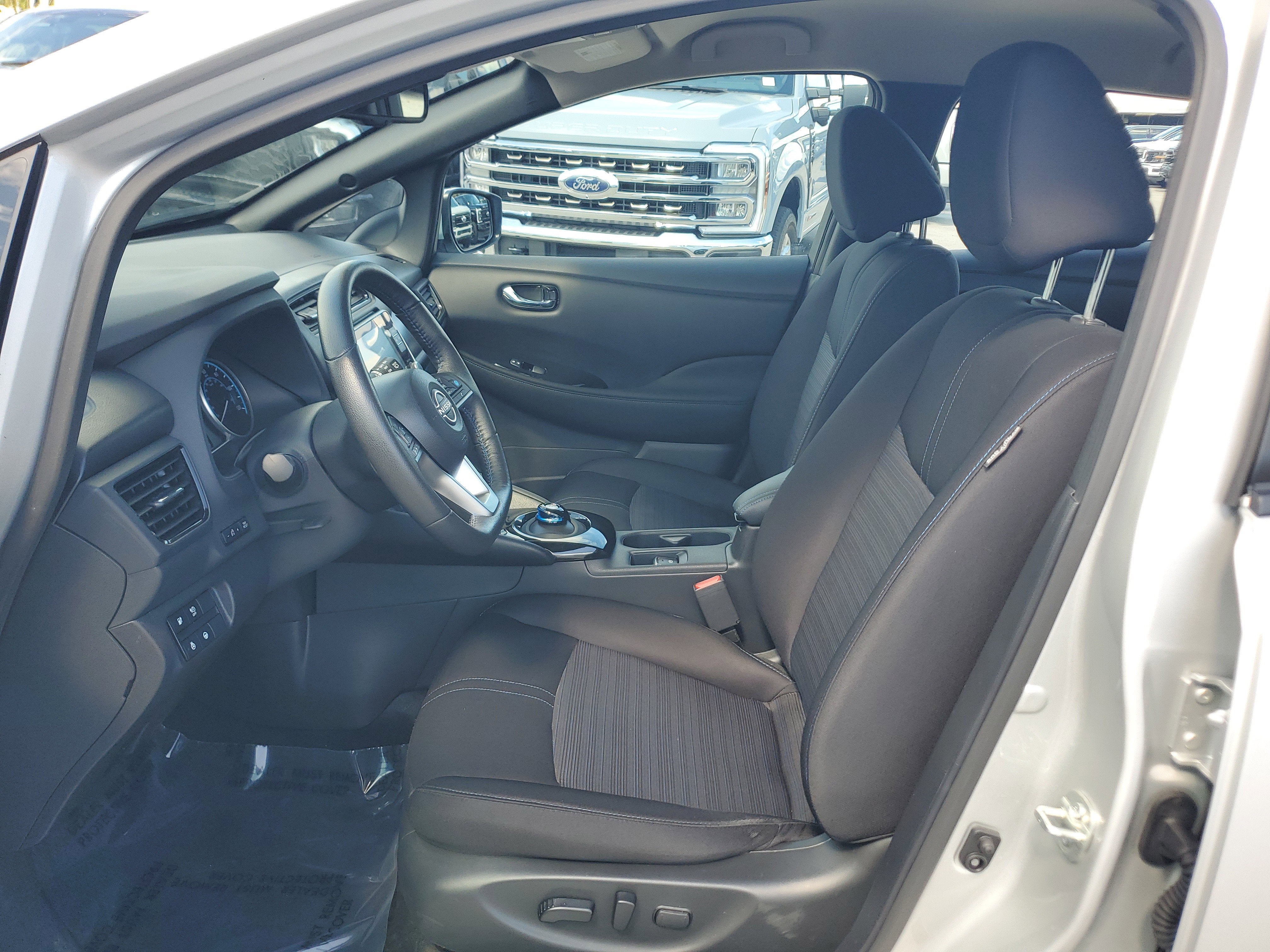 2024 Nissan LEAF SV PLUS