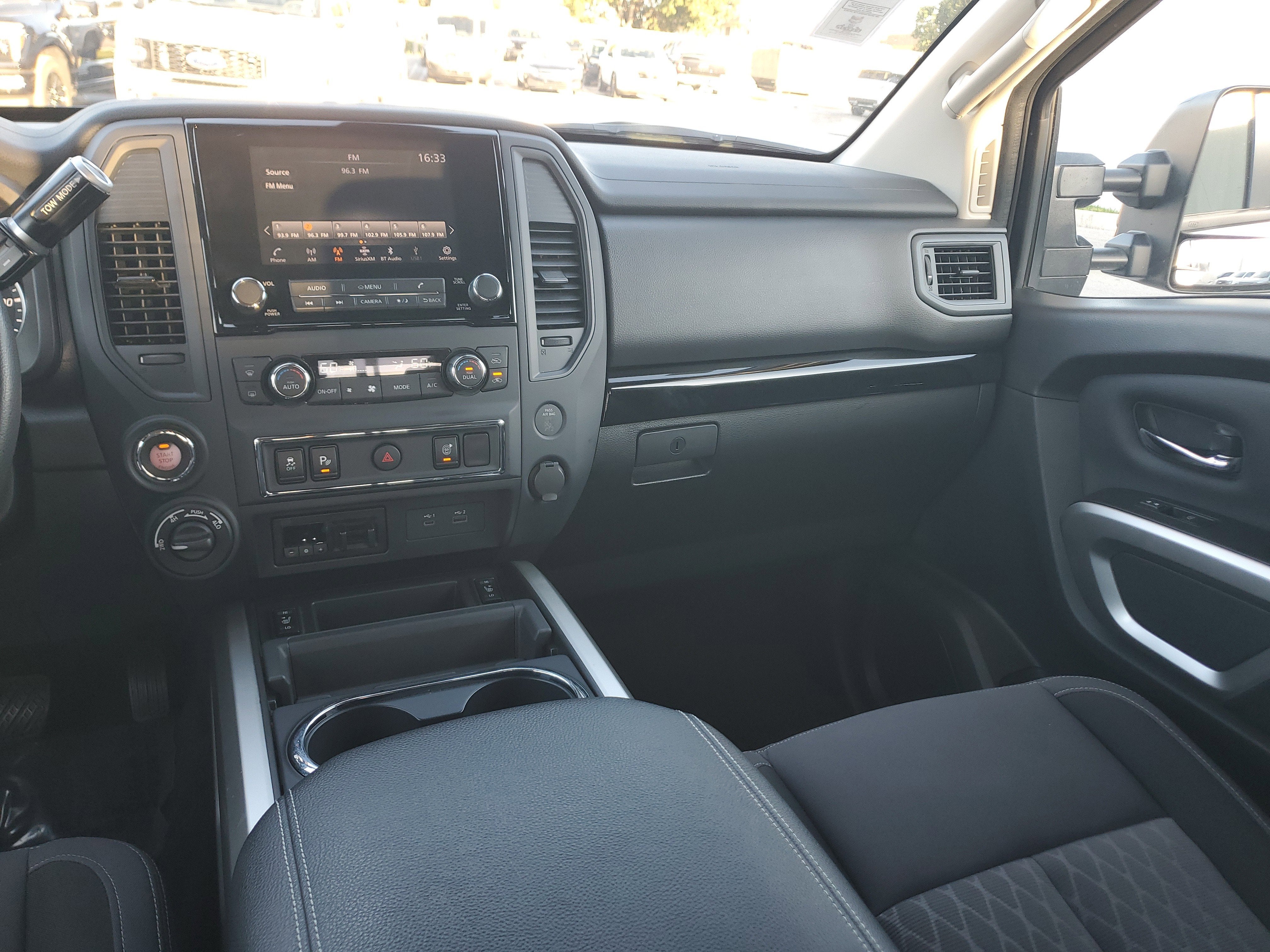 2024 Nissan TITAN King Cab® SV