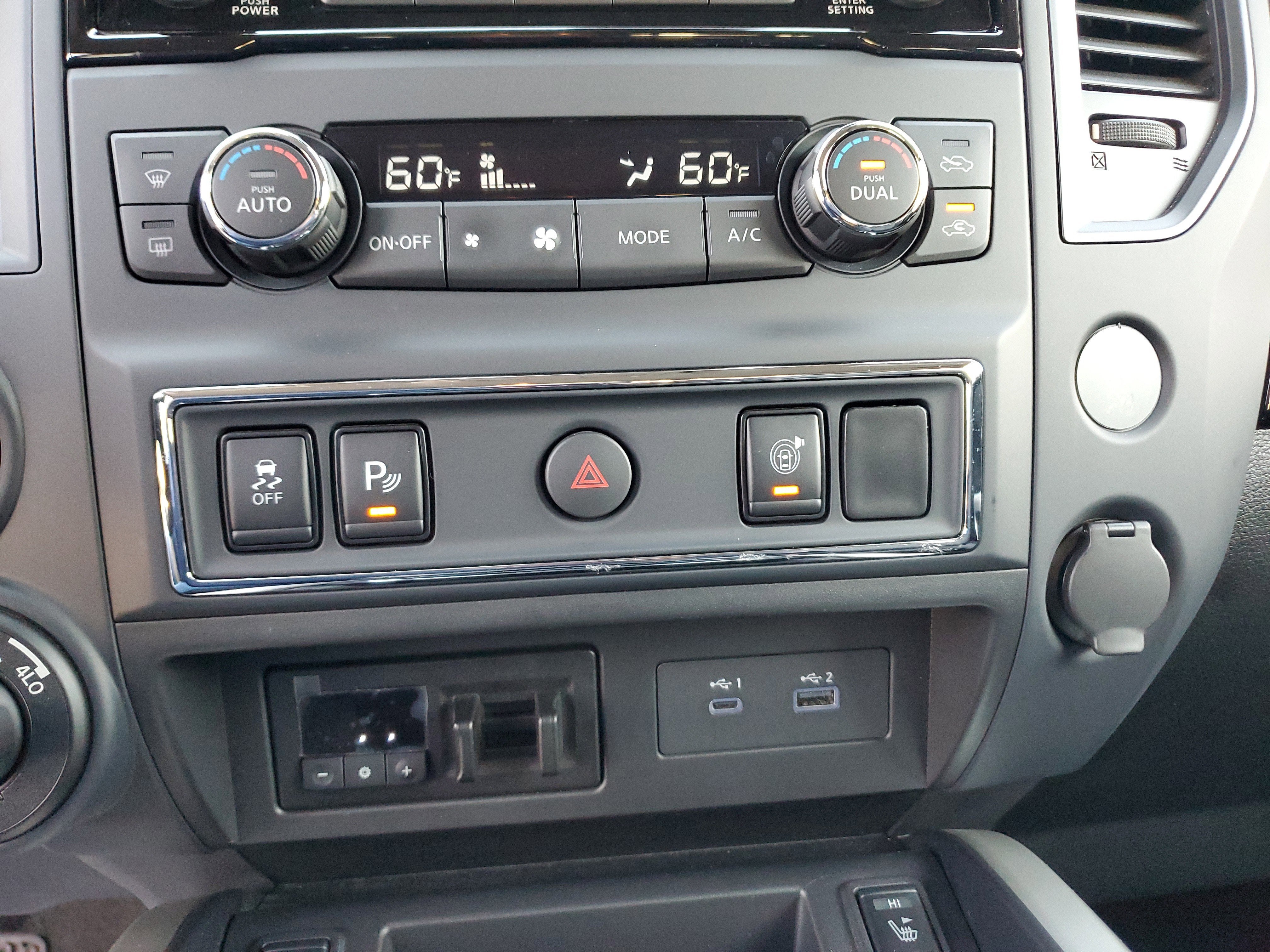 2024 Nissan TITAN King Cab® SV