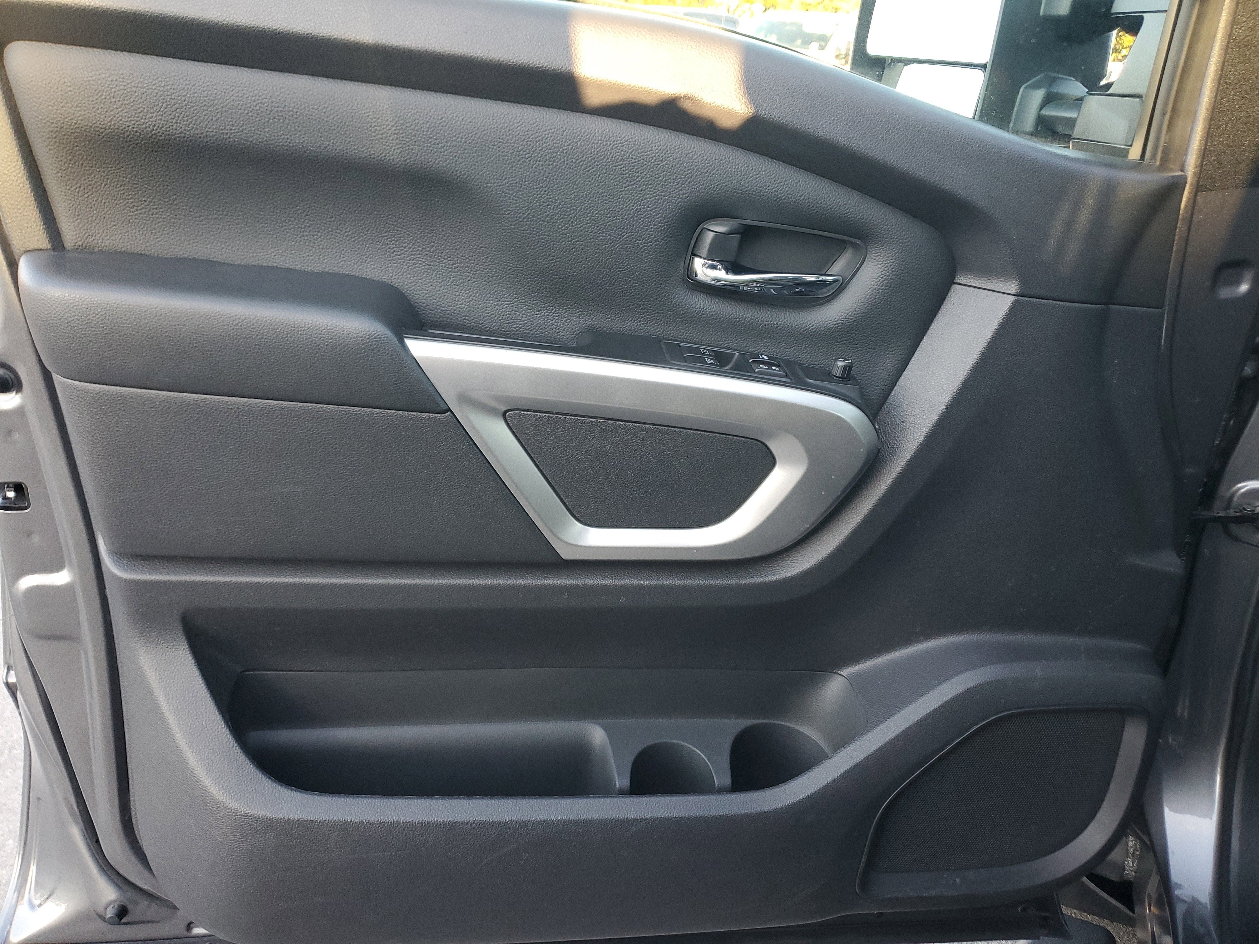 2024 Nissan TITAN King Cab® SV