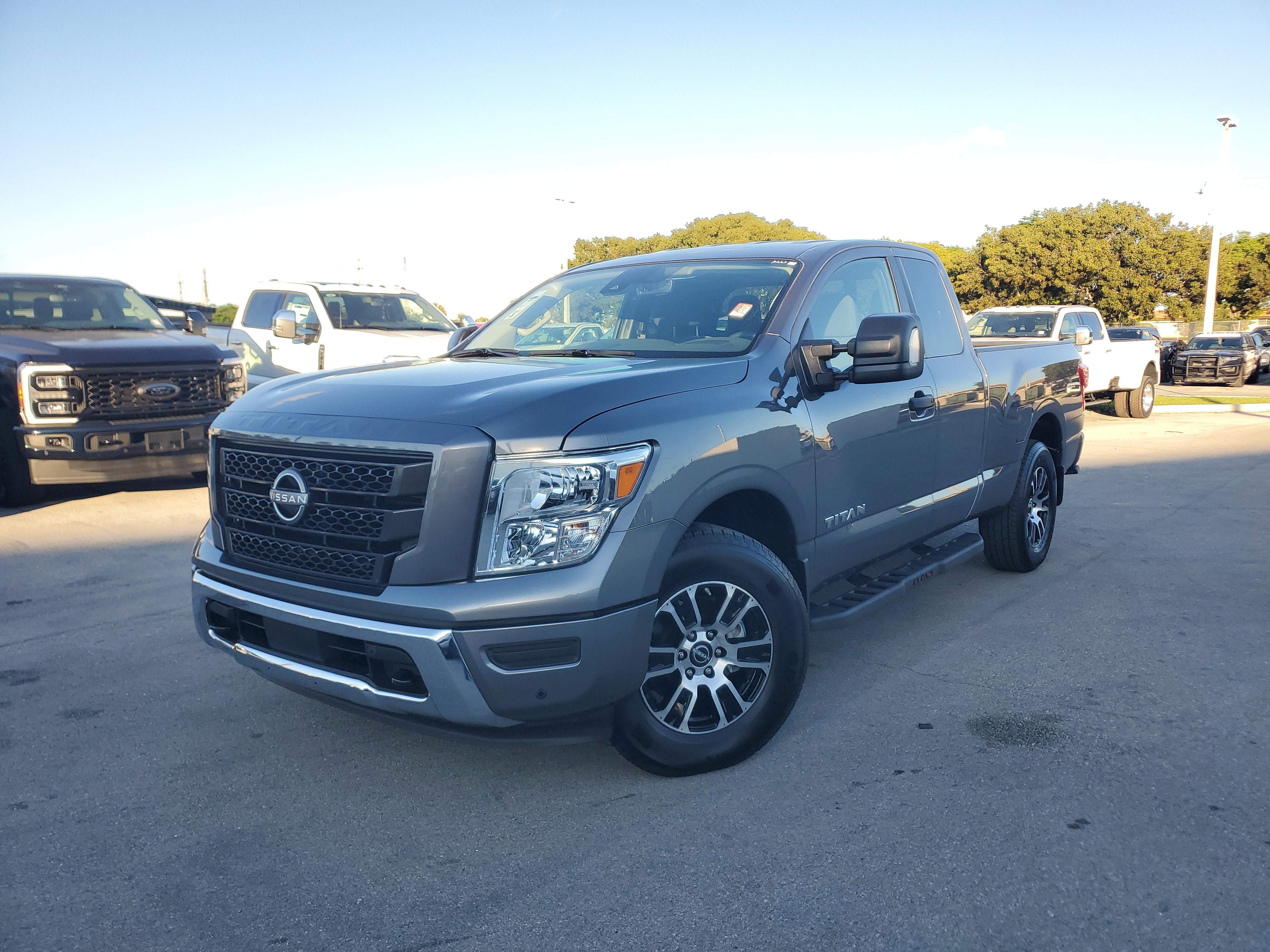 2024 Nissan TITAN King Cab® SV