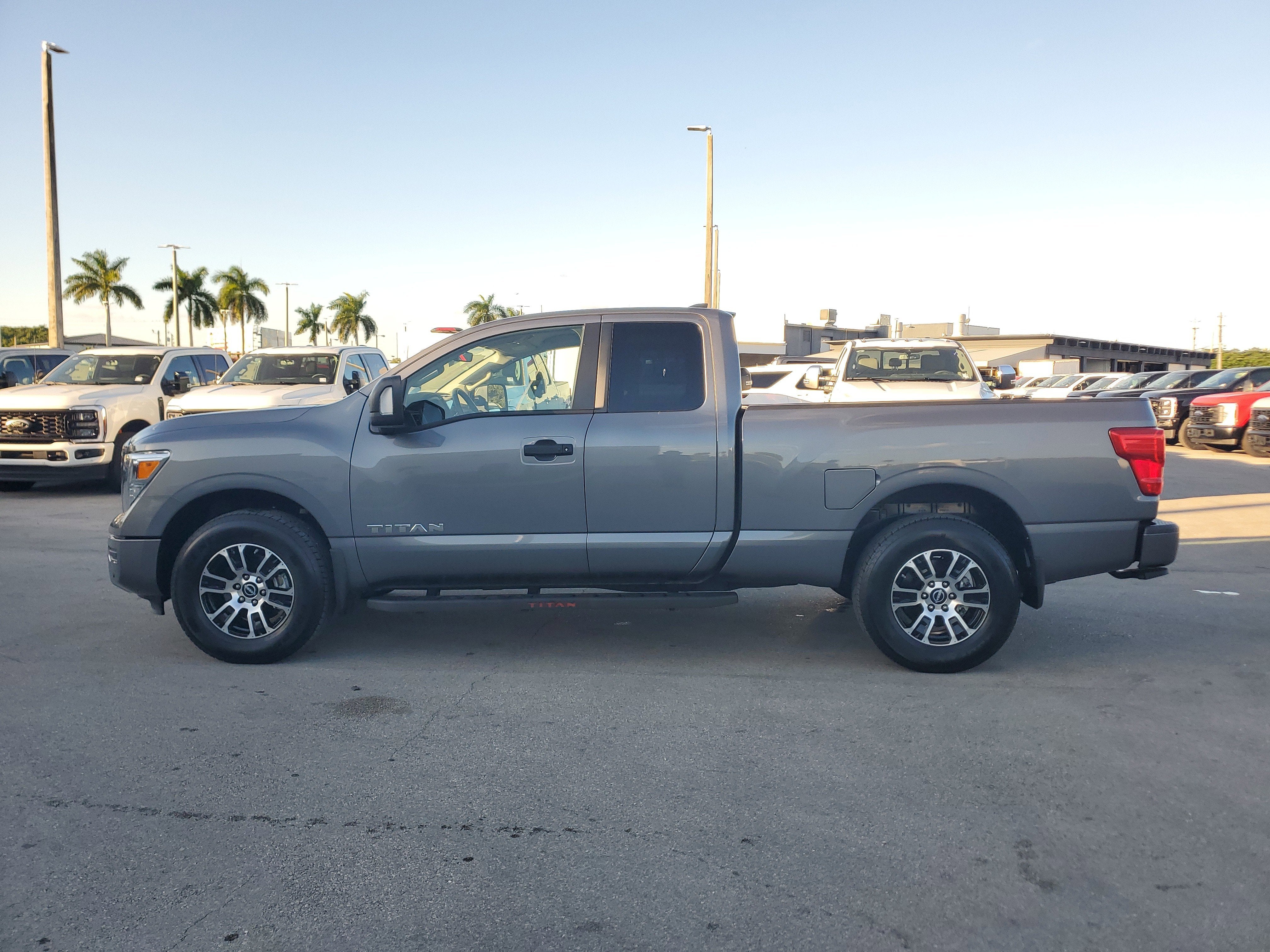2024 Nissan TITAN King Cab® SV