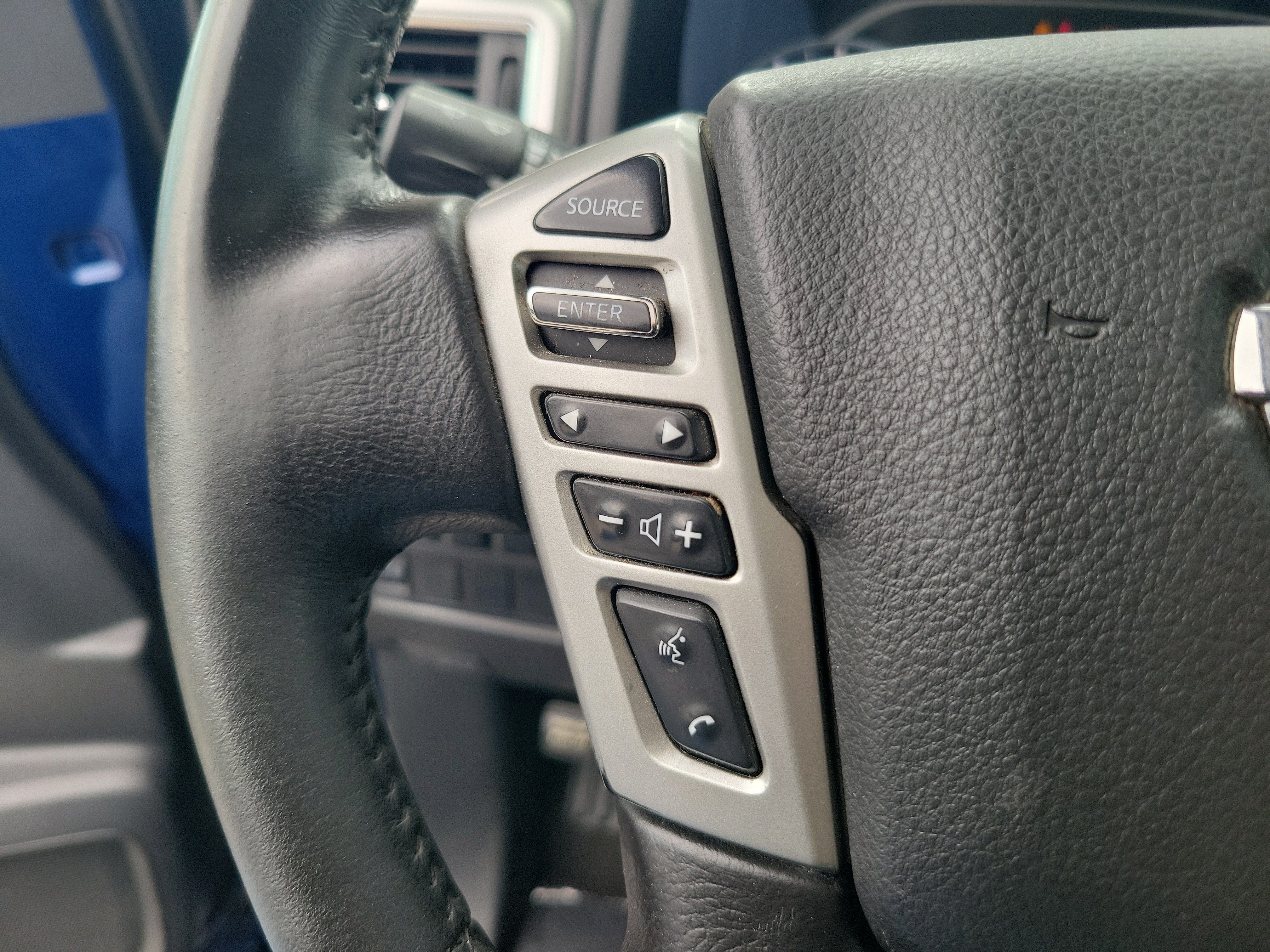 2020 Nissan Titan SL 4WD