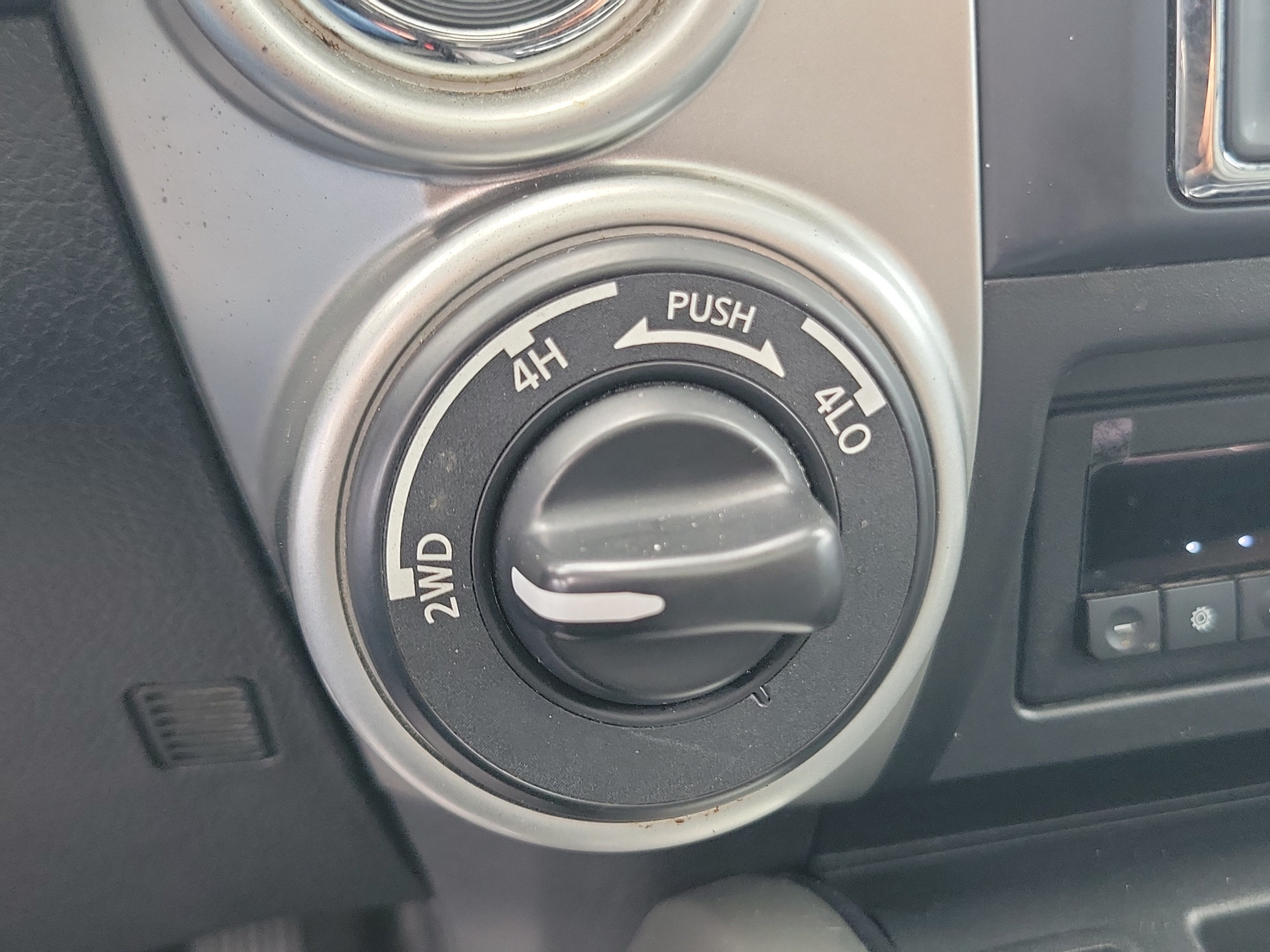 2020 Nissan Titan SL 4WD