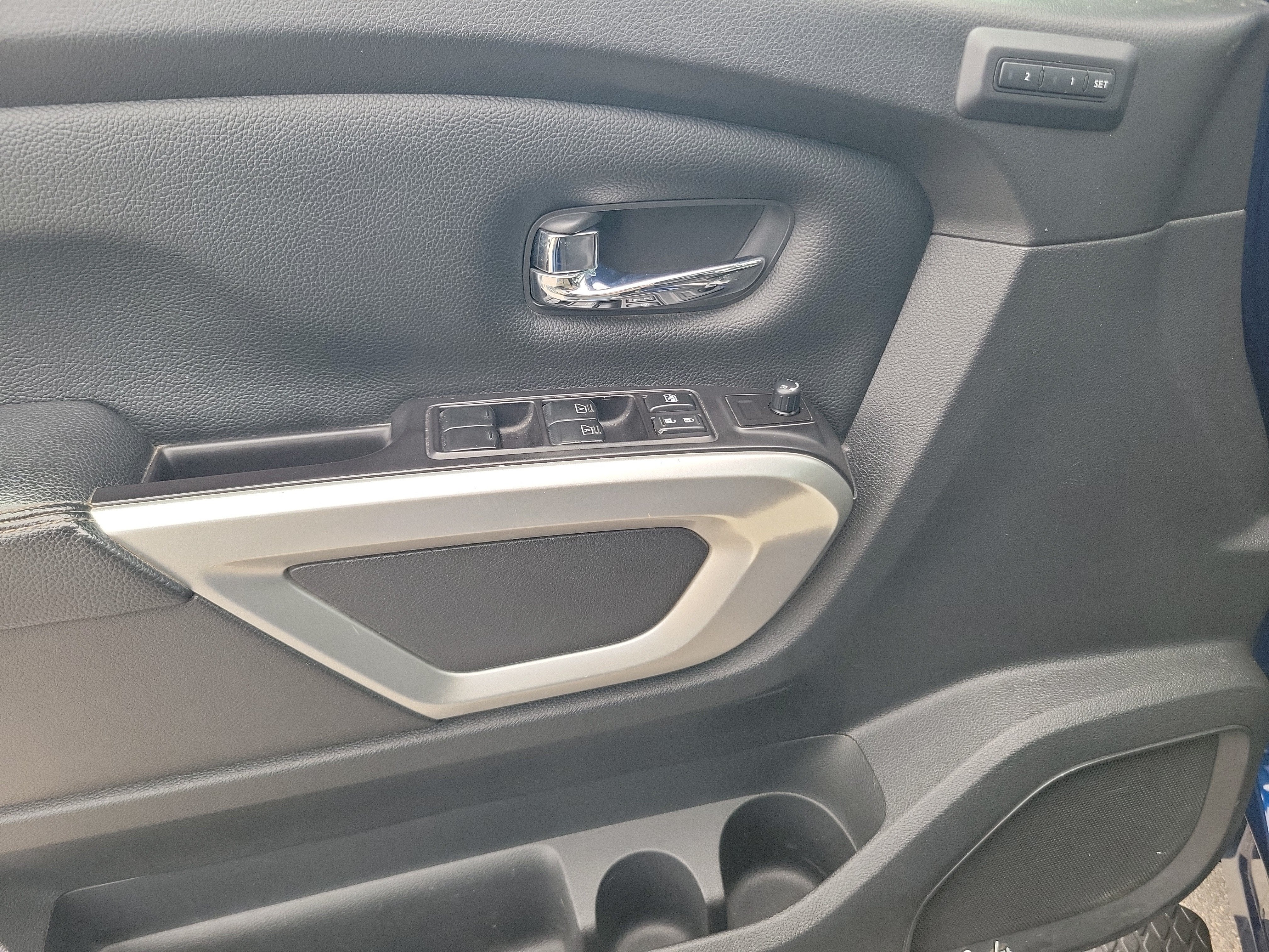 2020 Nissan Titan SL 4WD
