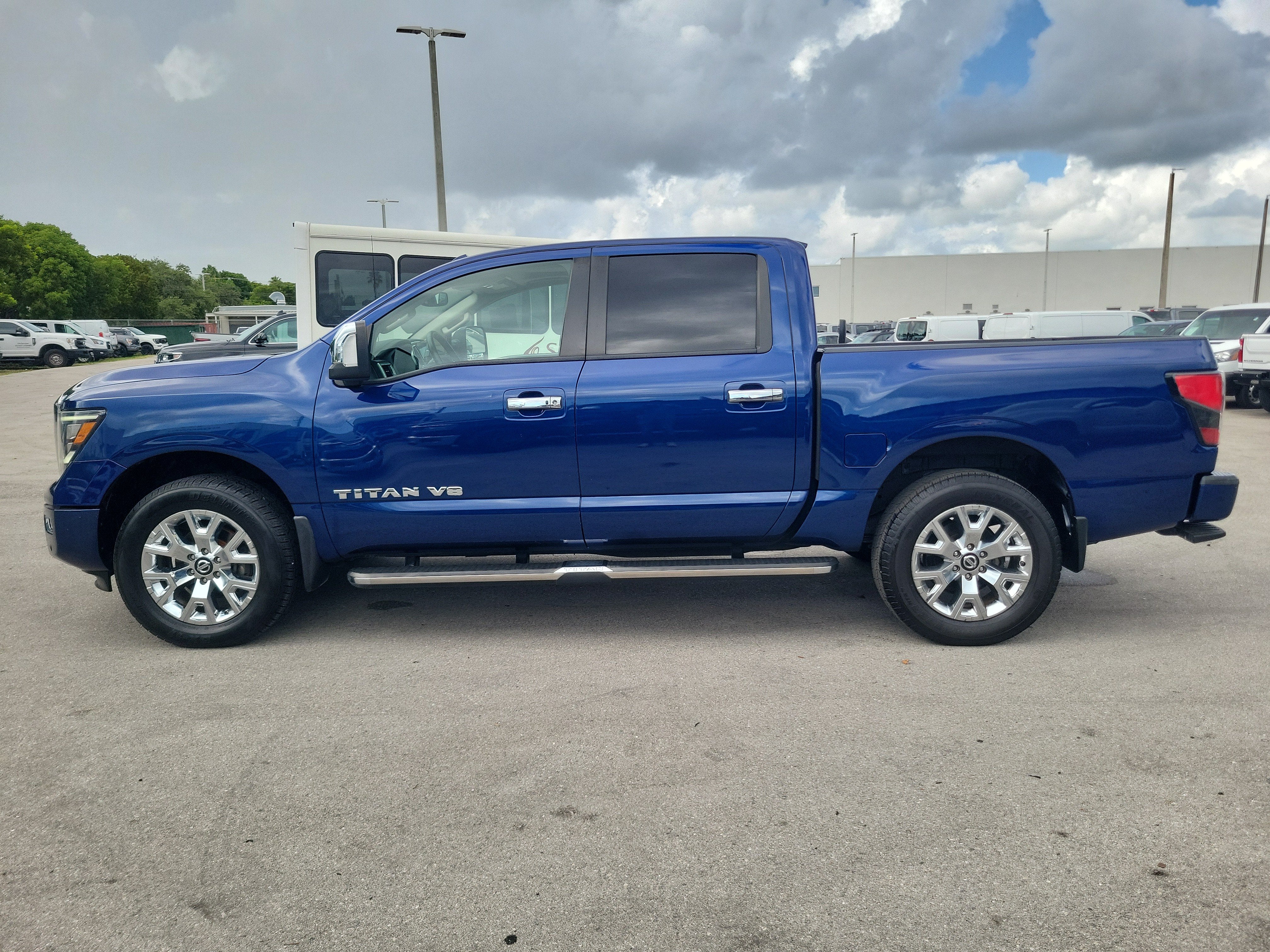 2020 Nissan Titan SL 4WD