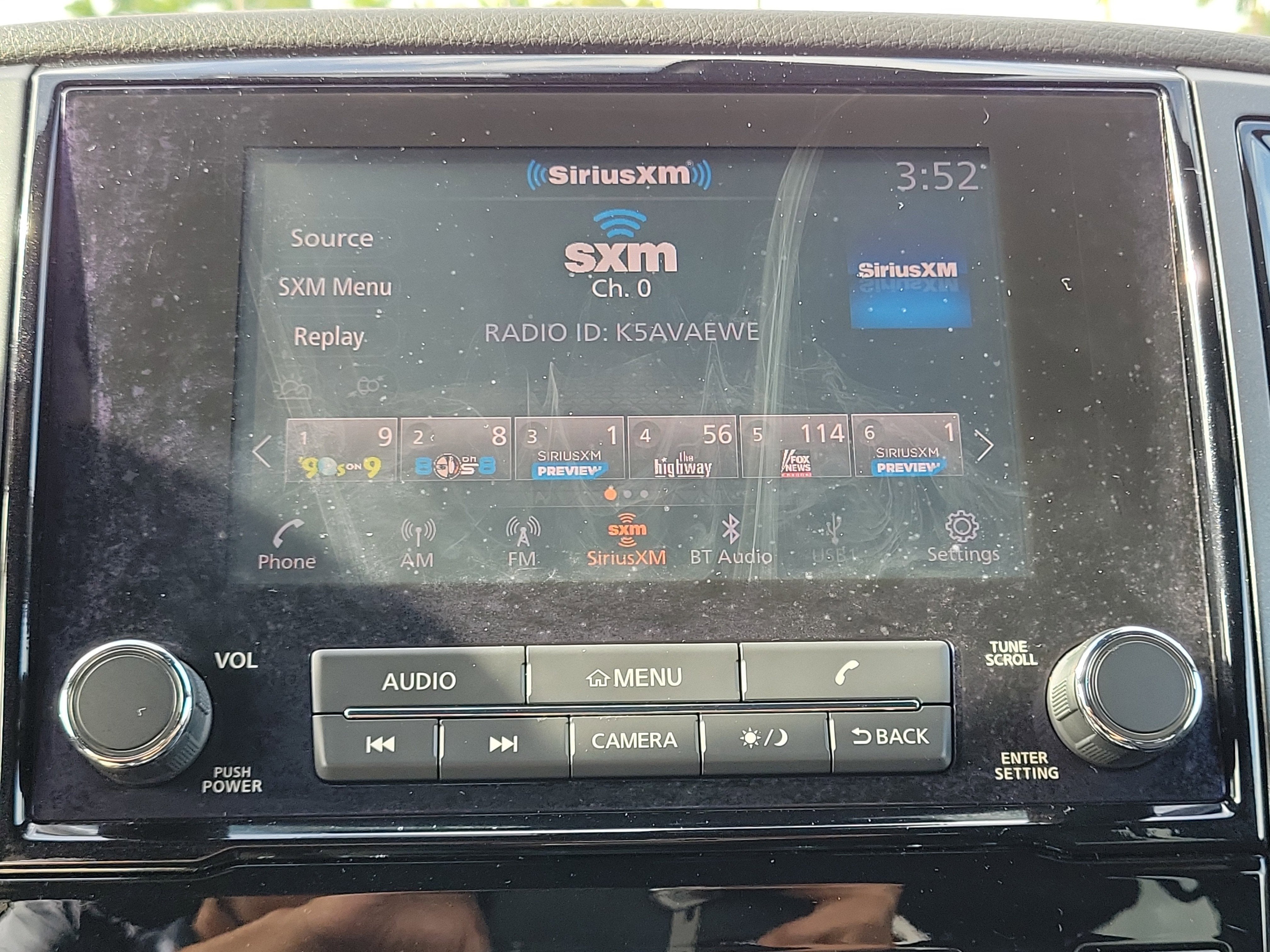 2023 Nissan Titan SV