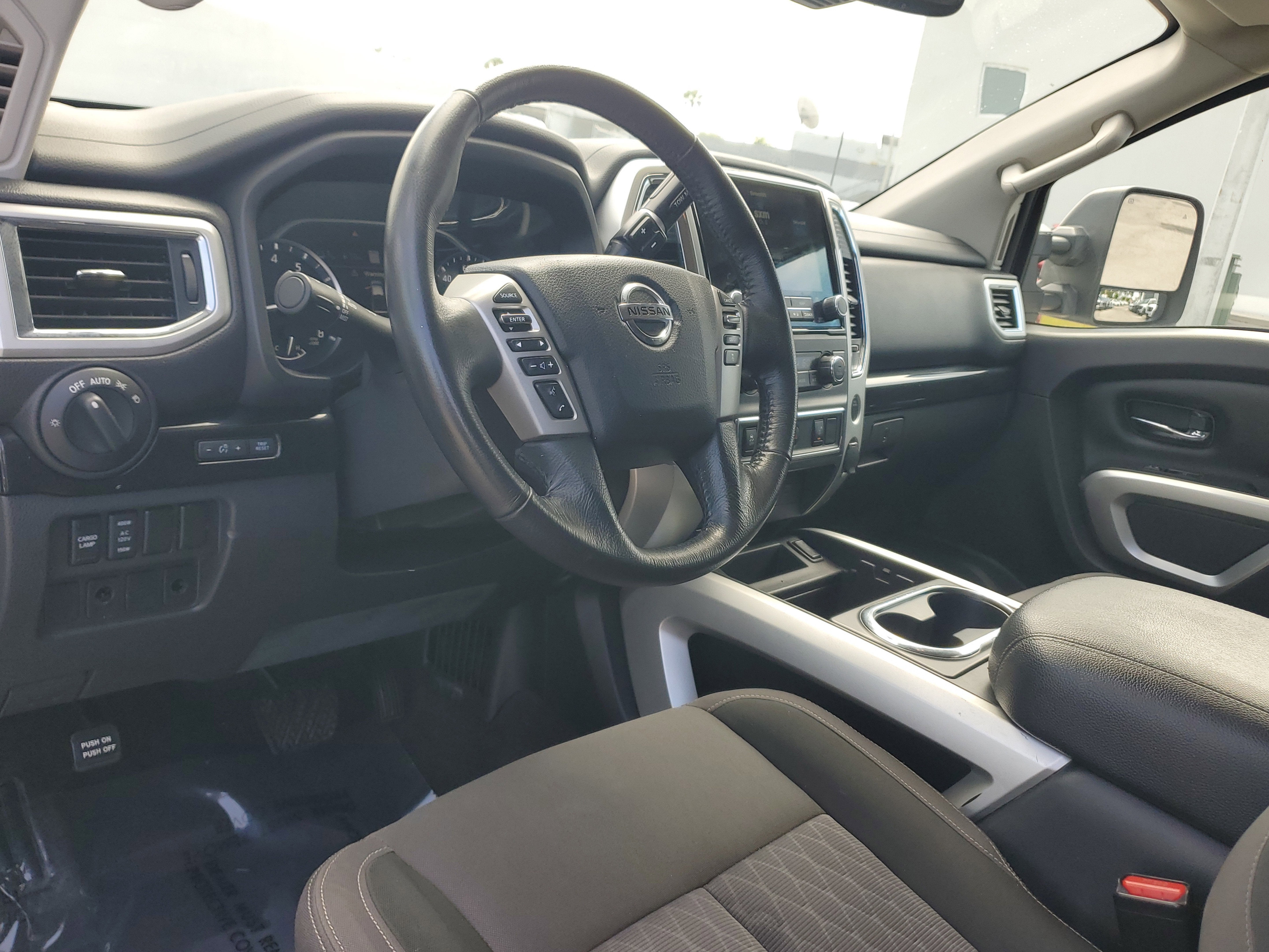 2021 Nissan Titan SV