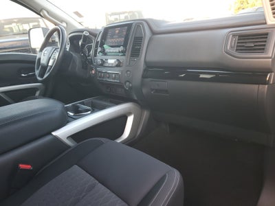 2024 Nissan TITAN Crew Cab SV