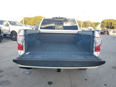 2024 Nissan TITAN Crew Cab SV