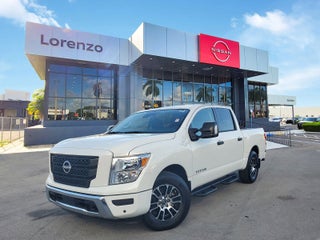 2024 Nissan TITAN Crew Cab SV