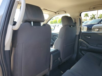 2024 Nissan Frontier Crew Cab SV