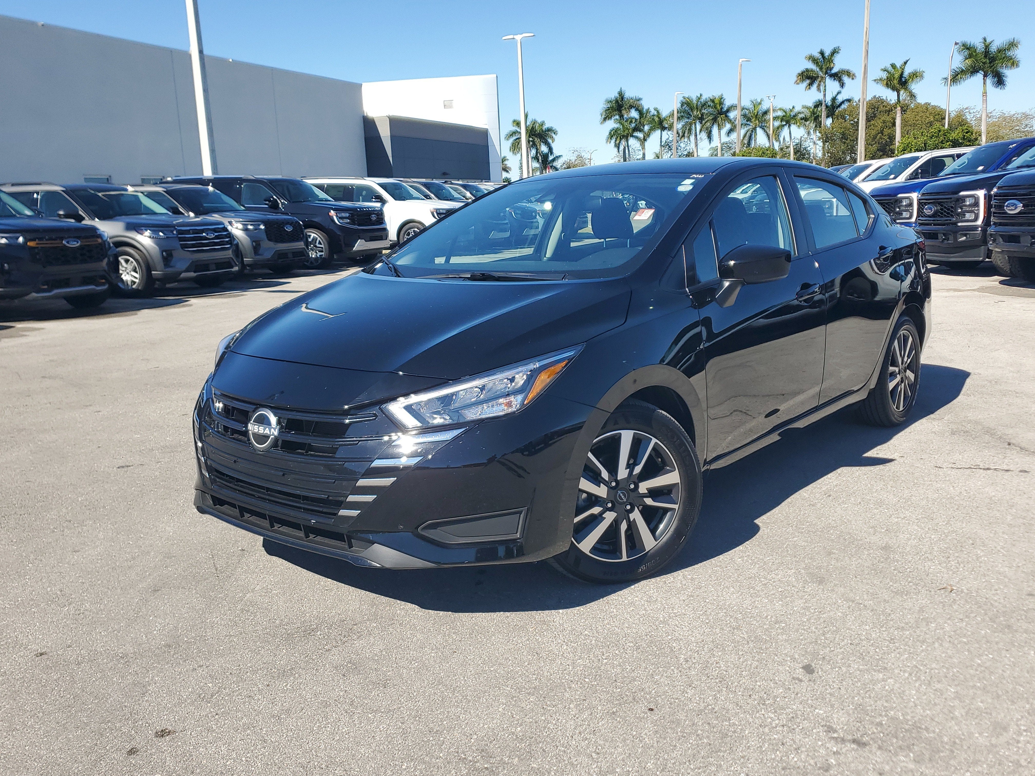 2025 Nissan Versa SV