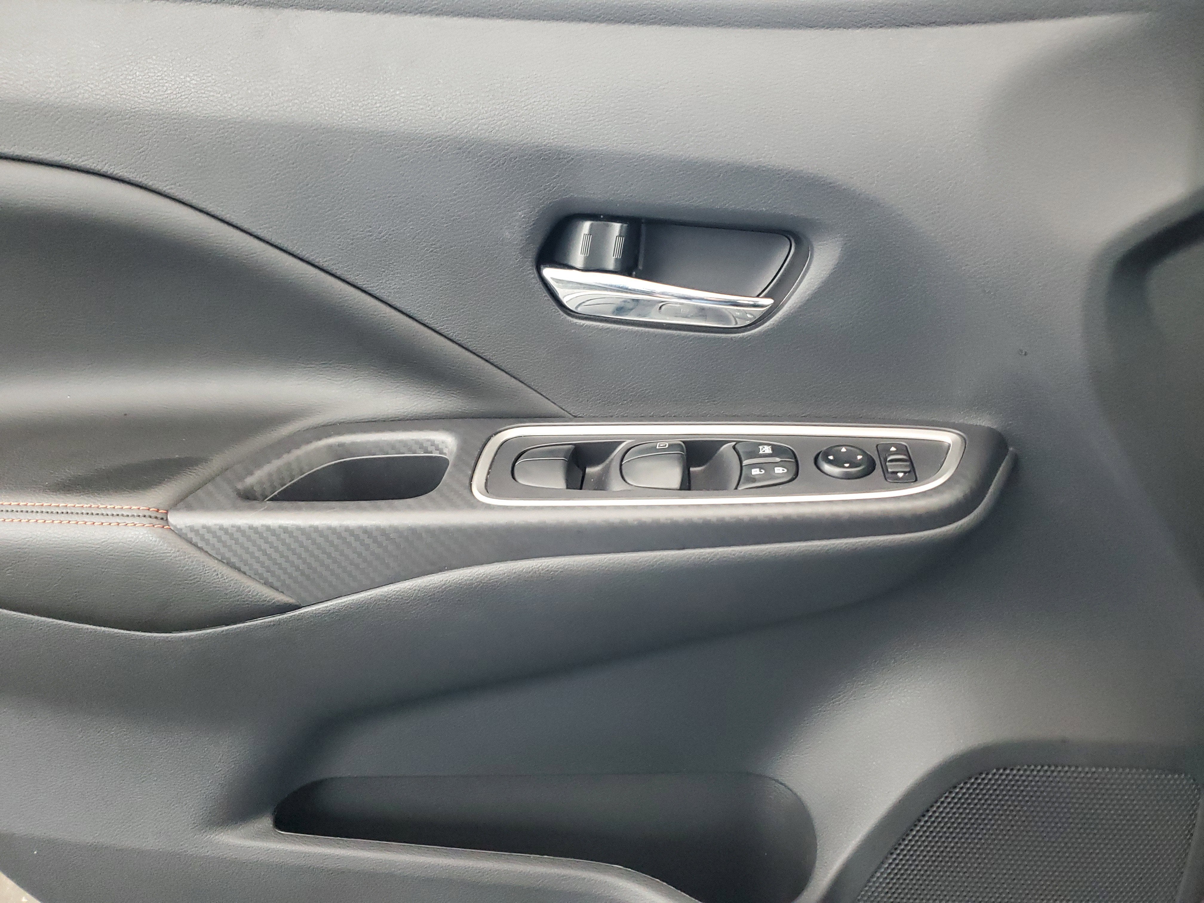 2023 Nissan Versa SR