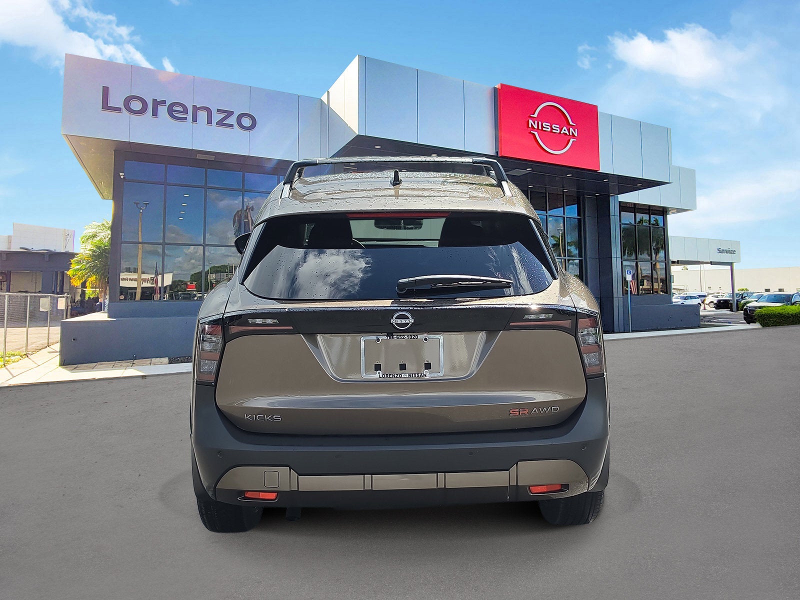 2026 Nissan Kicks SR 4WD